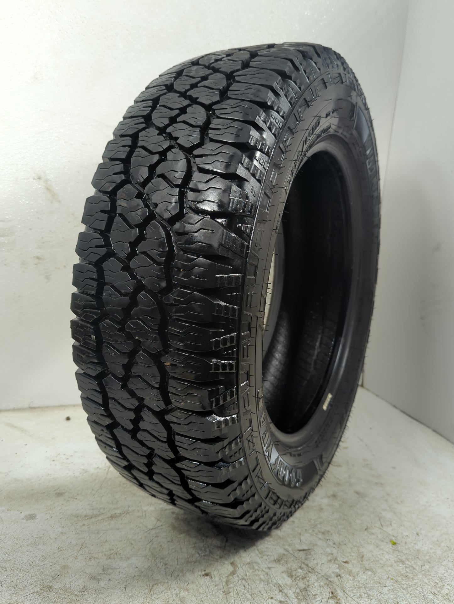 Used Tire 225/65R17 GOODYEAR WORKHORSE AT 107S - Tread Depth 14/32 - Oemusedautoparts1.com