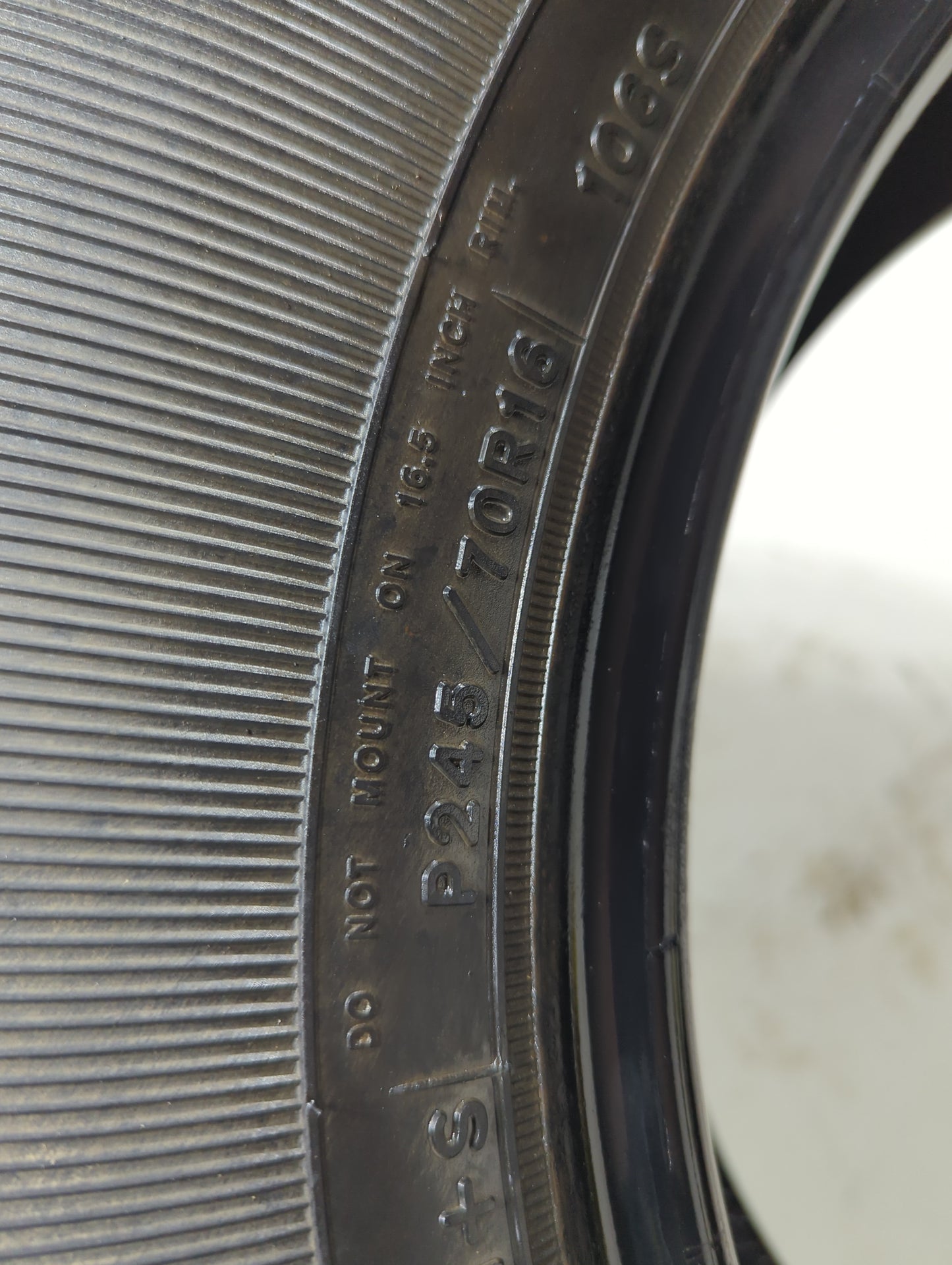 Used Tire 245/70R16 GOODYEAR WRANGLER SR-A 106S - Tread Depth 13/32 - Oemusedautoparts1.com
