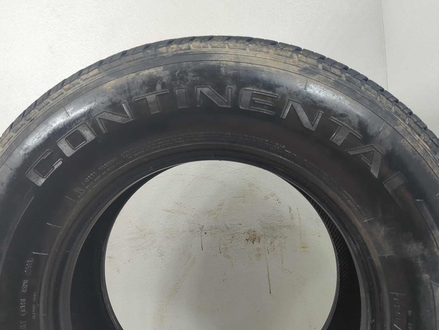 Used Tire 265/70R17 CONTINENTAL CONTITRAC SUV 113S - Tread Depth 10/32 - Oemusedautoparts1.com