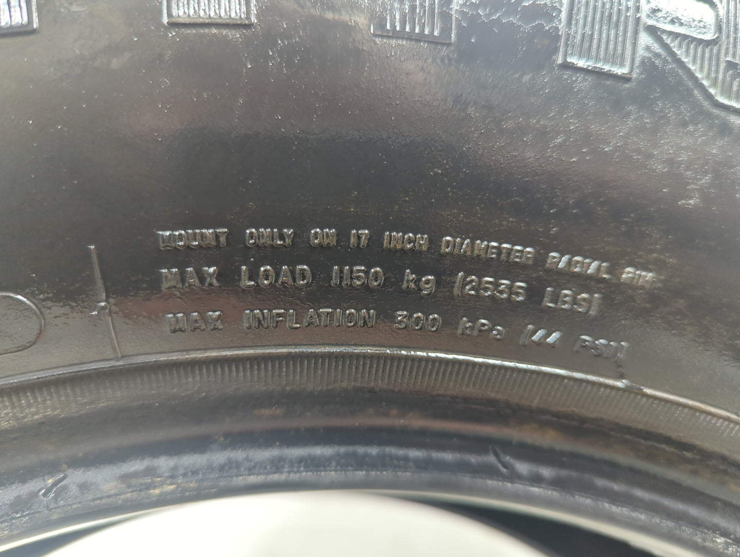 Used Tire 265/70R17 CONTINENTAL CONTITRAC SUV 113S - Tread Depth 10/32 - Oemusedautoparts1.com
