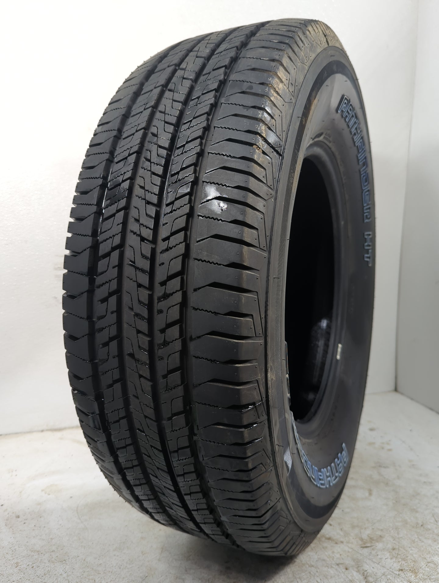 Used Tire 265/70R17 PATHFINDER HT 115T - Tread Depth 11/32 - Oemusedautoparts1.com