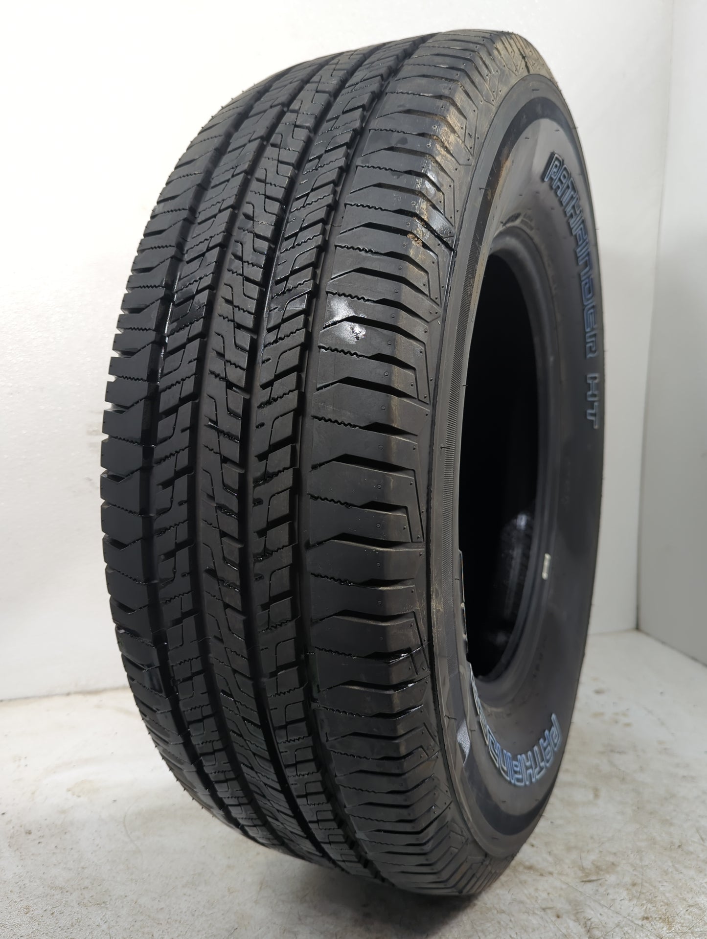 Used Tire 265/70R17 PATHFINDER HT 115T - Tread Depth 11/32 - Oemusedautoparts1.com