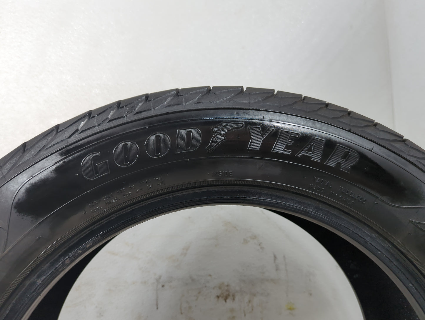 Used Tire 235/55R18 GOODYEAR ASSURANCE WEATHER READY 100V - Tread Depth 9/32 - Oemusedautoparts1.com