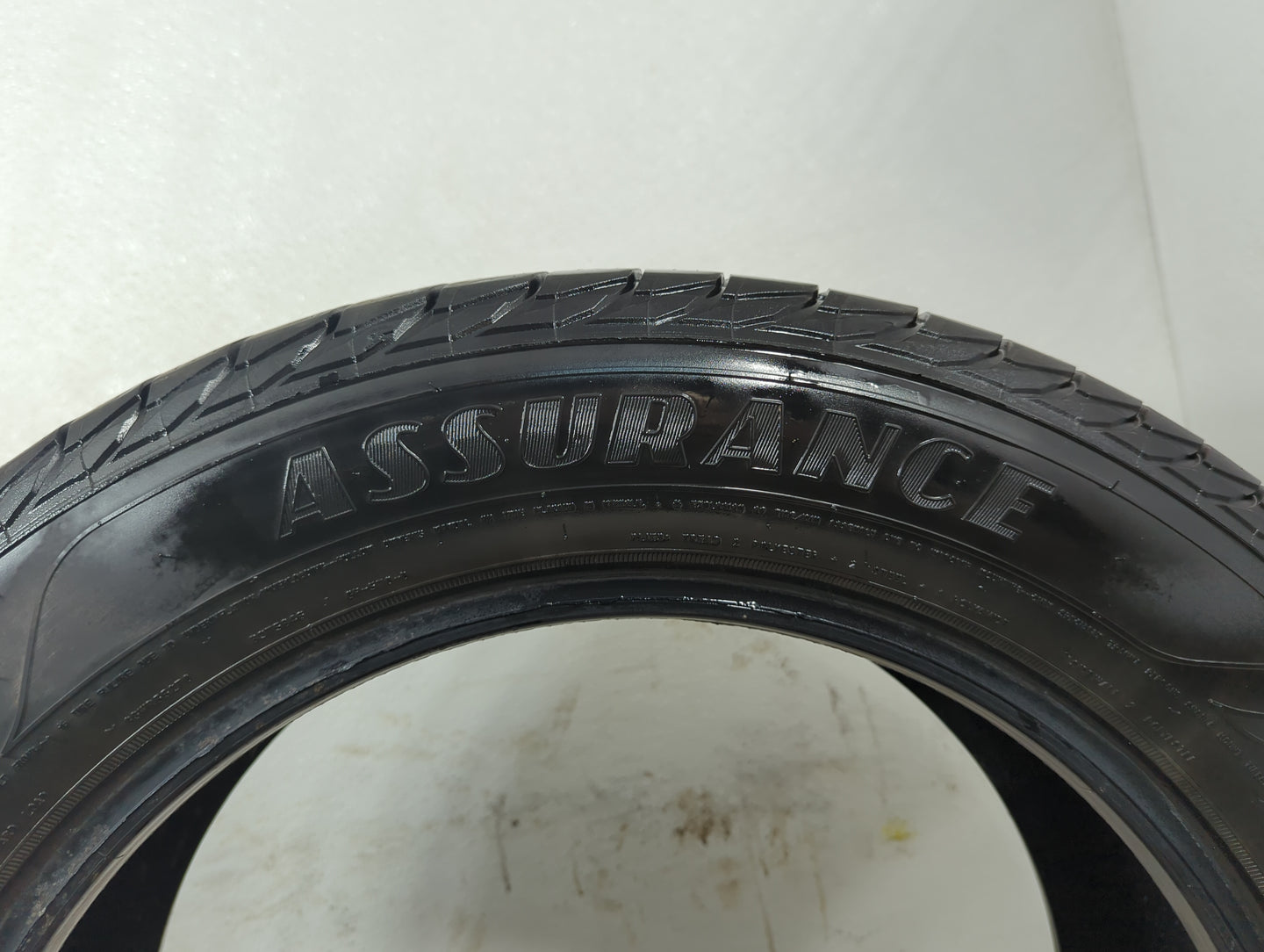 Used Tire 235/55R18 GOODYEAR ASSURANCE WEATHER READY 100V - Tread Depth 9/32 - Oemusedautoparts1.com