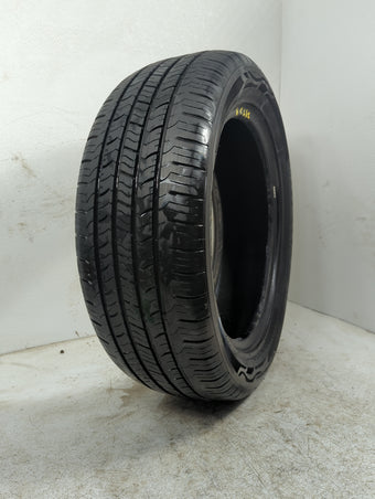 compare product Used Tire 225/55R18 EVOLUXX CAPRICORN HP 98H - Tread Depth 9/32