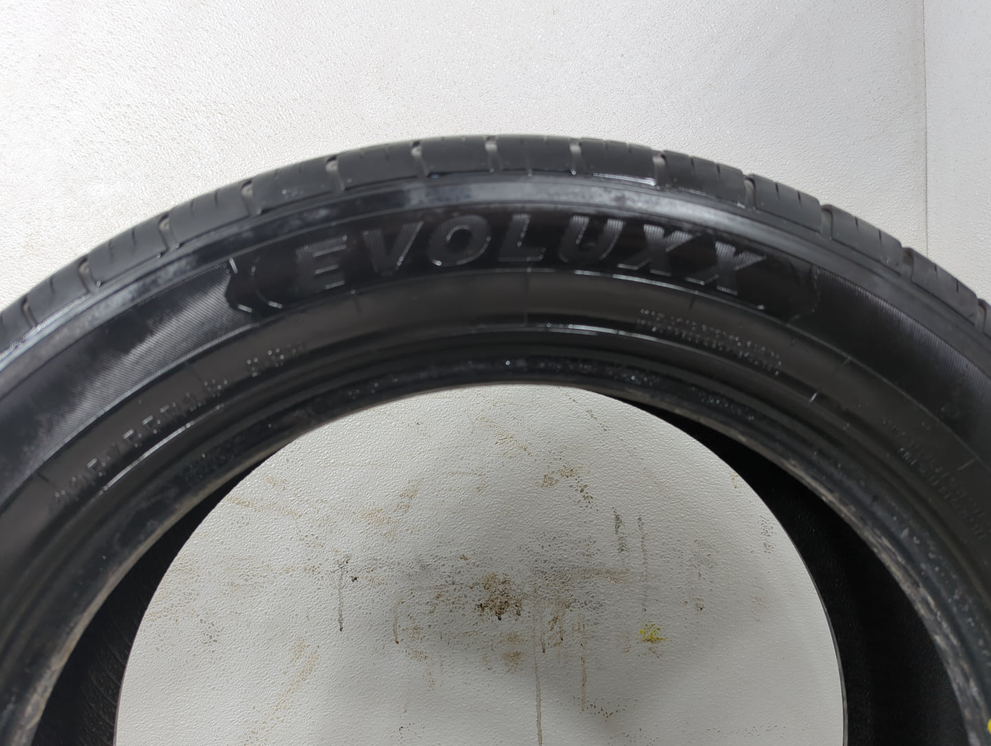 Used Tire 225/55R18 EVOLUXX CAPRICORN HP 98H - Tread Depth 9/32 - Oemusedautoparts1.com