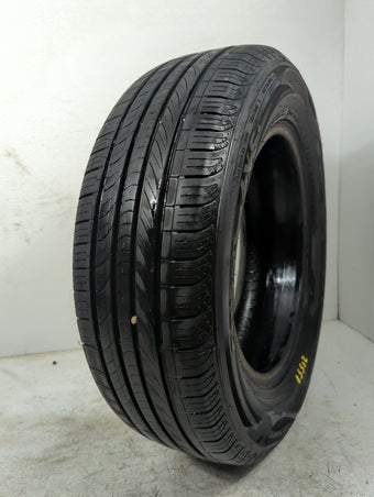 compare product Used Tire 205/65R15 SAILUN SH402 4XS 92H - Tread Depth 9/32