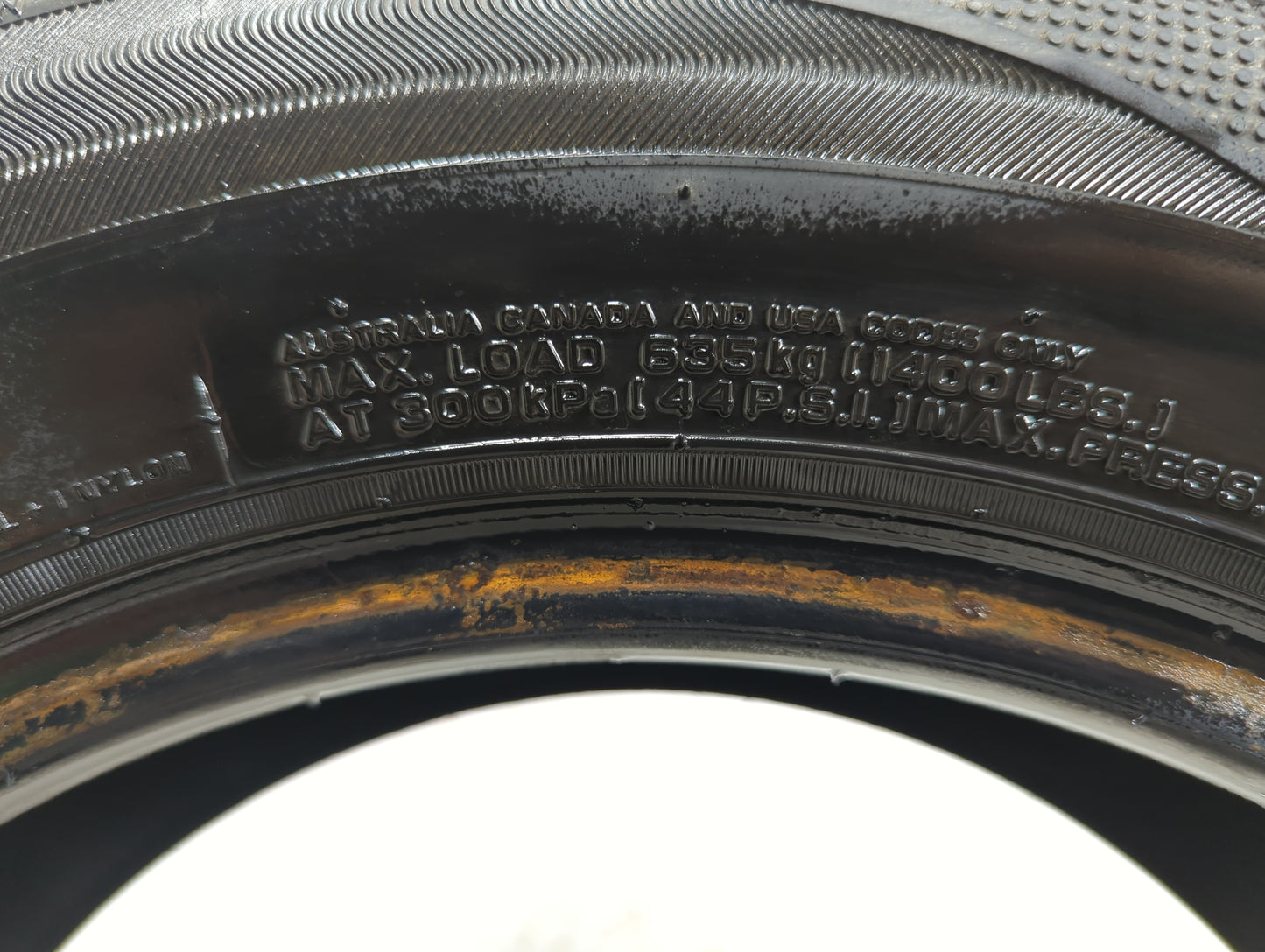 Used Tire 205/65R15 SAILUN SH402 4XS 92H - Tread Depth 9/32 - Oemusedautoparts1.com