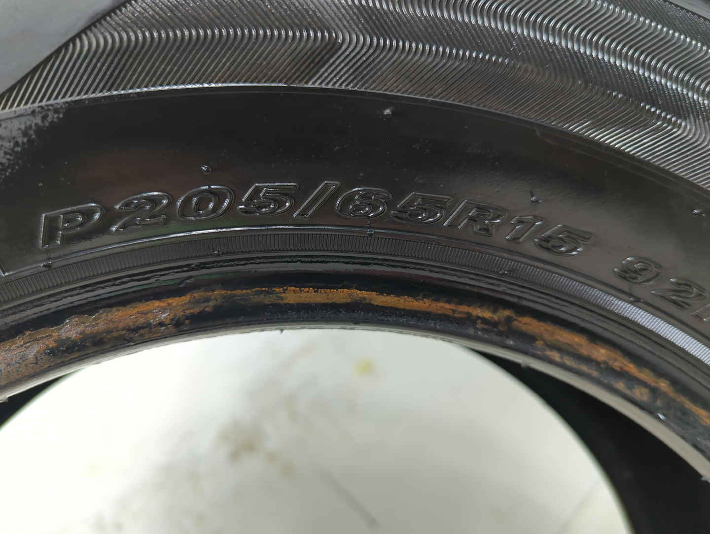 Used Tire 205/65R15 SAILUN SH402 4XS 92H - Tread Depth 9/32 - Oemusedautoparts1.com