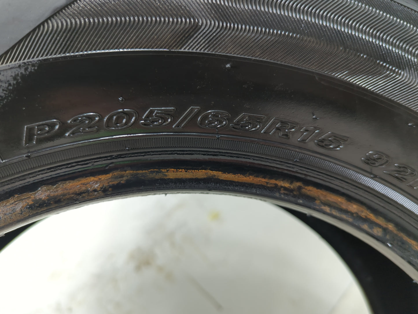 Used Tire 205/65R15 SAILUN SH402 4XS 92H - Tread Depth 9/32 - Oemusedautoparts1.com