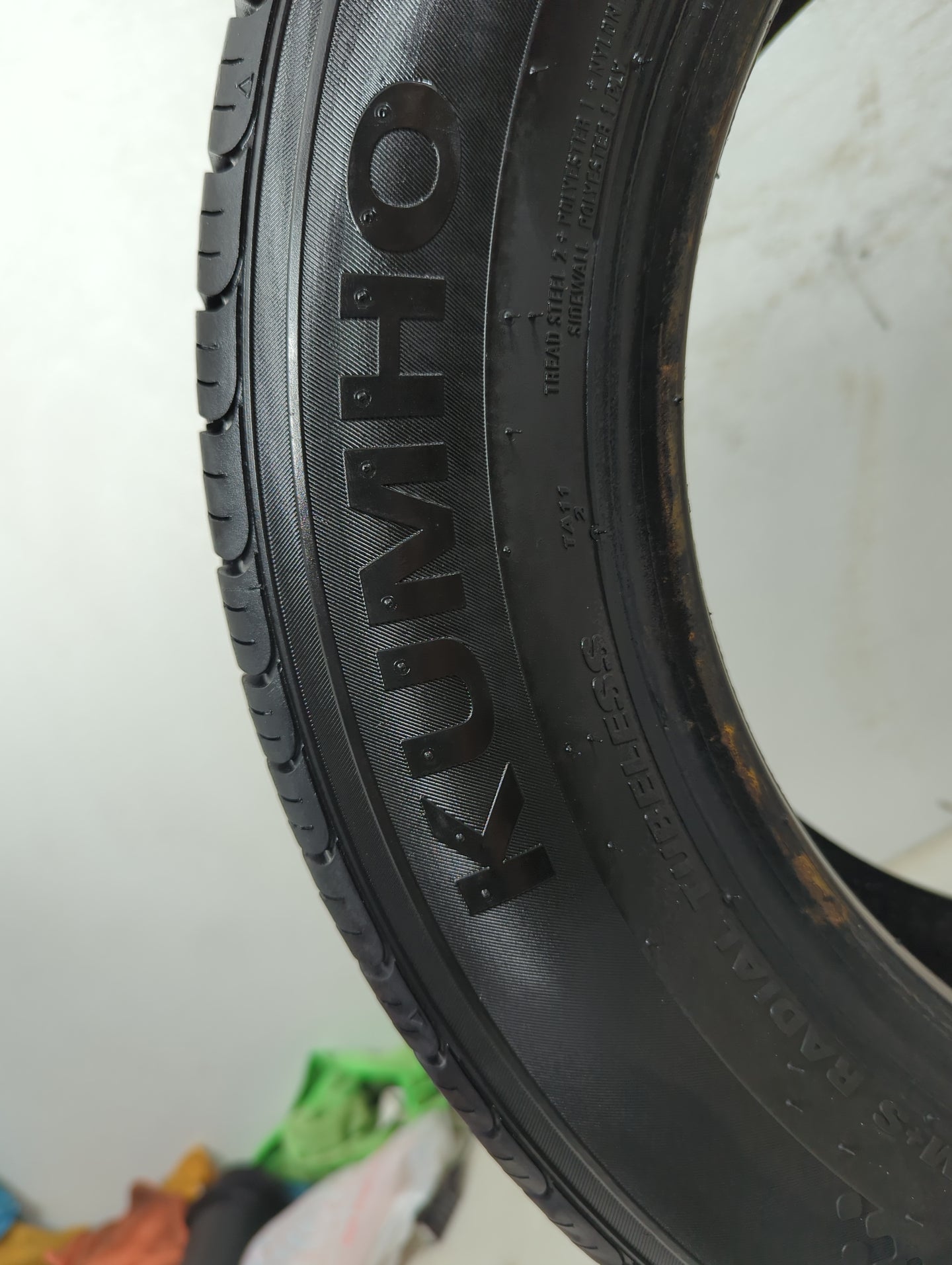 Used Tire 195/60R15 KUMHO SOLUS TA11 88T - Tread Depth 10/32 - Oemusedautoparts1.com