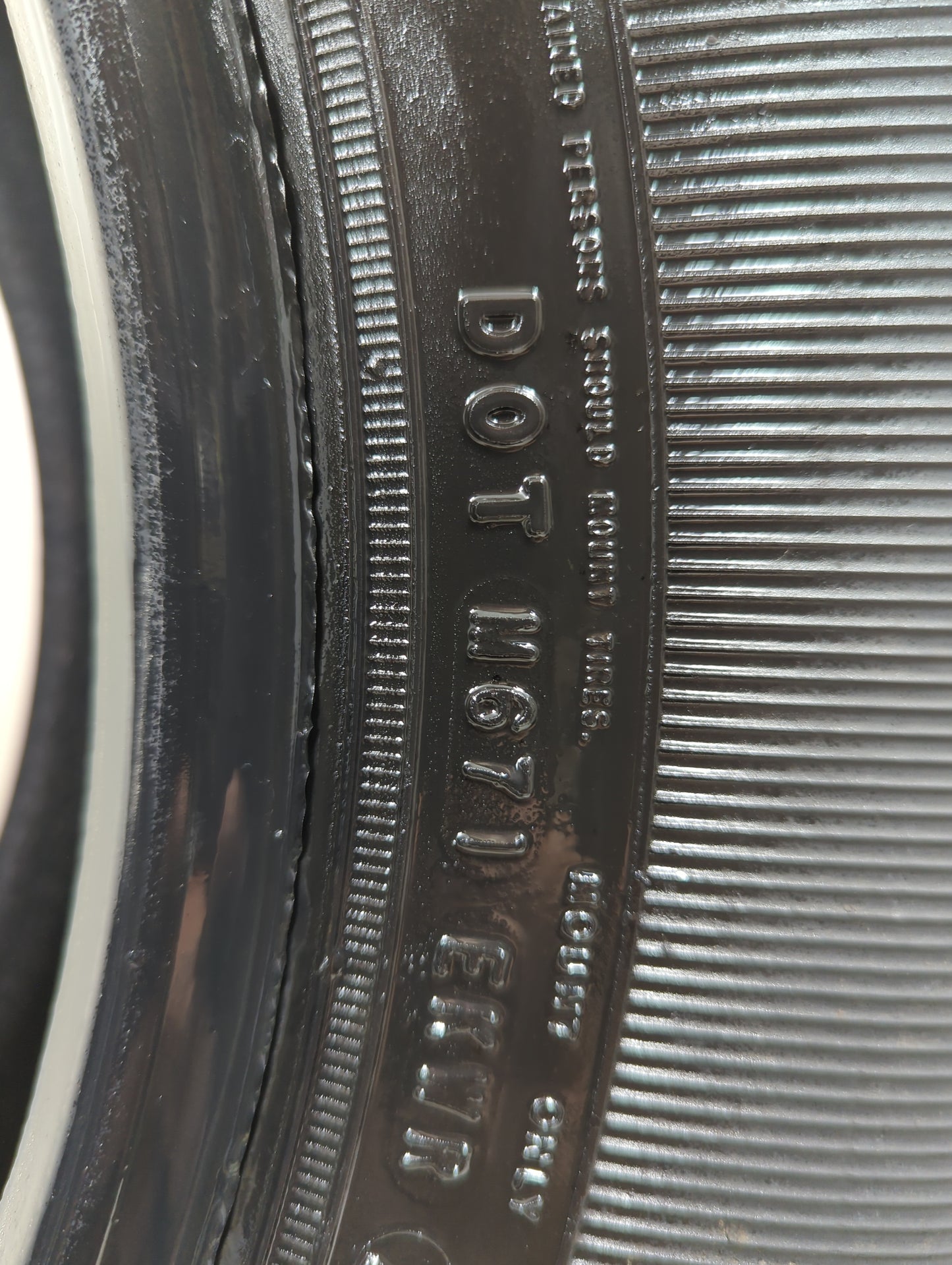 Used Tire 225/75R16 GOODYEAR WRANGLER ST 104S - Tread Depth 9/32 - Oemusedautoparts1.com
