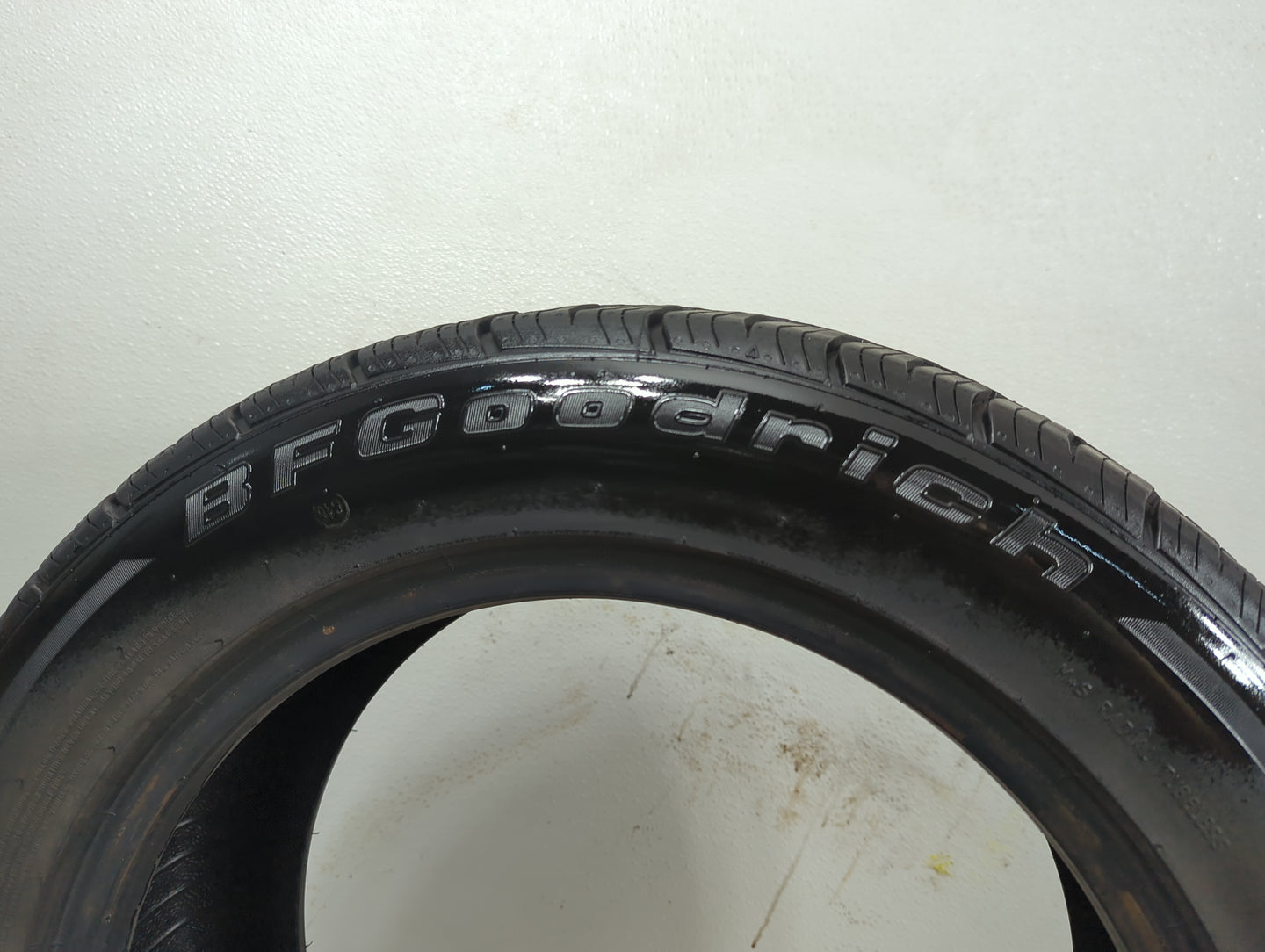 Used Tire 205/55R16 BFGOODRICH ADVANTAGE CONTROL 91H - Tread Depth 9/32 - Oemusedautoparts1.com