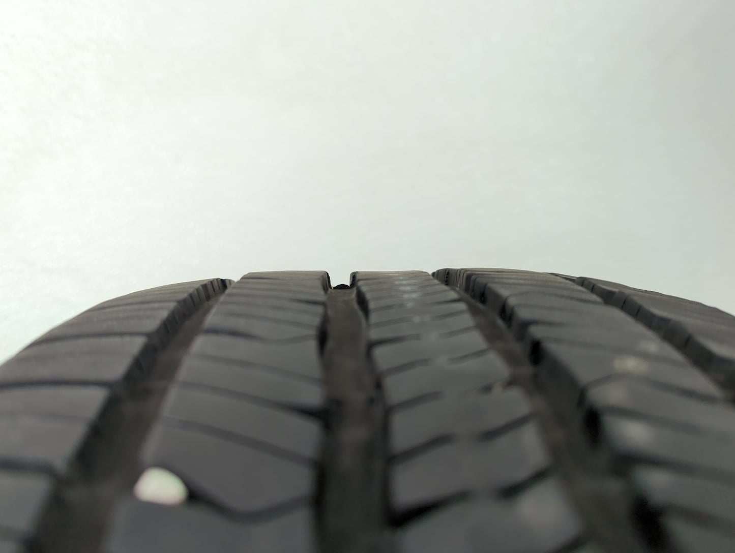 Used Tire 205/55R16 BFGOODRICH ADVANTAGE CONTROL 91H - Tread Depth 9/32 - Oemusedautoparts1.com