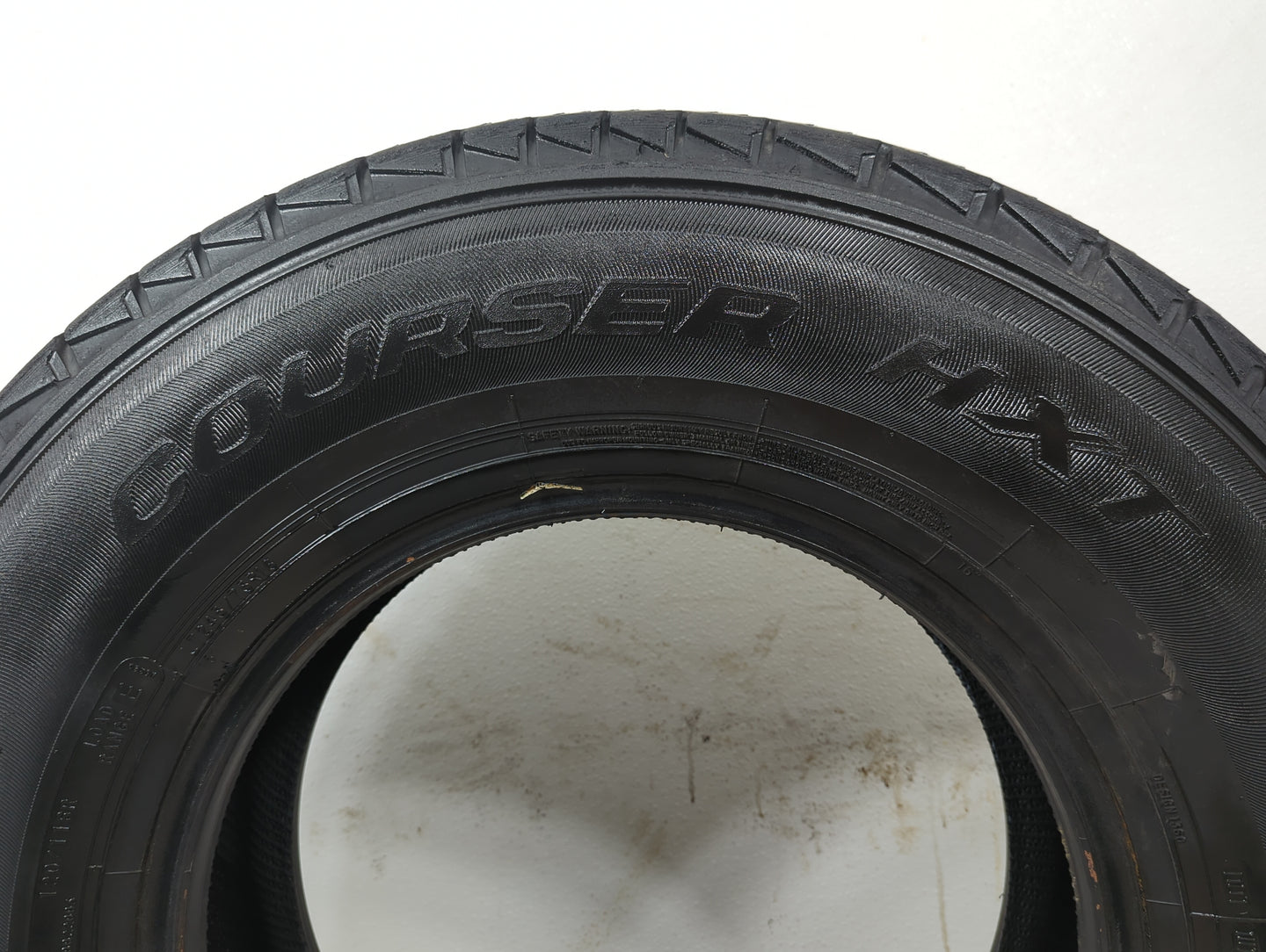 Used Tire 245/75R16 MASTERCRAFT COURSER HXT - Tread Depth 10/32 - Oemusedautoparts1.com
