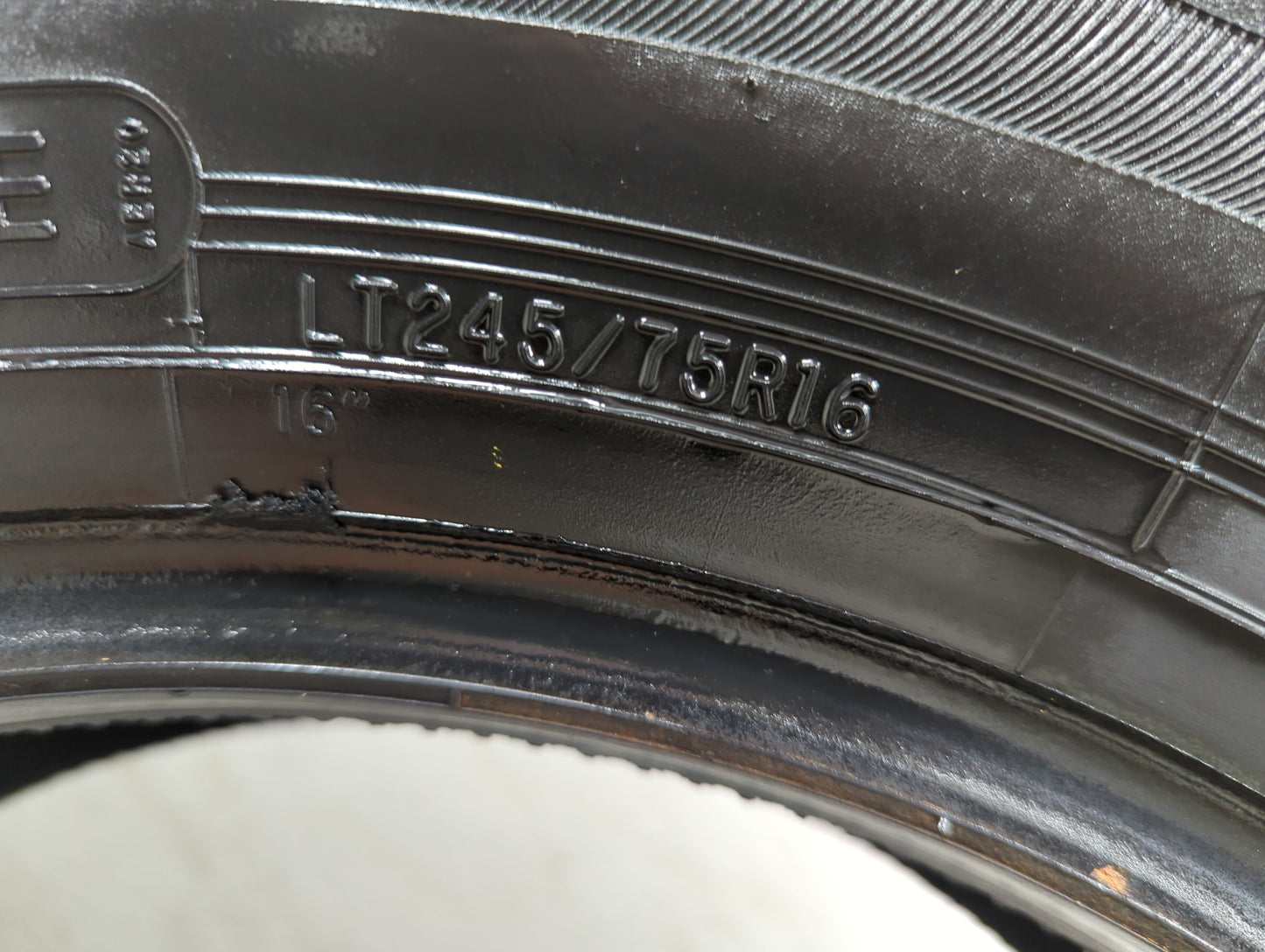 Used Tire 245/75R16 MASTERCRAFT COURSER HXT - Tread Depth 10/32 - Oemusedautoparts1.com