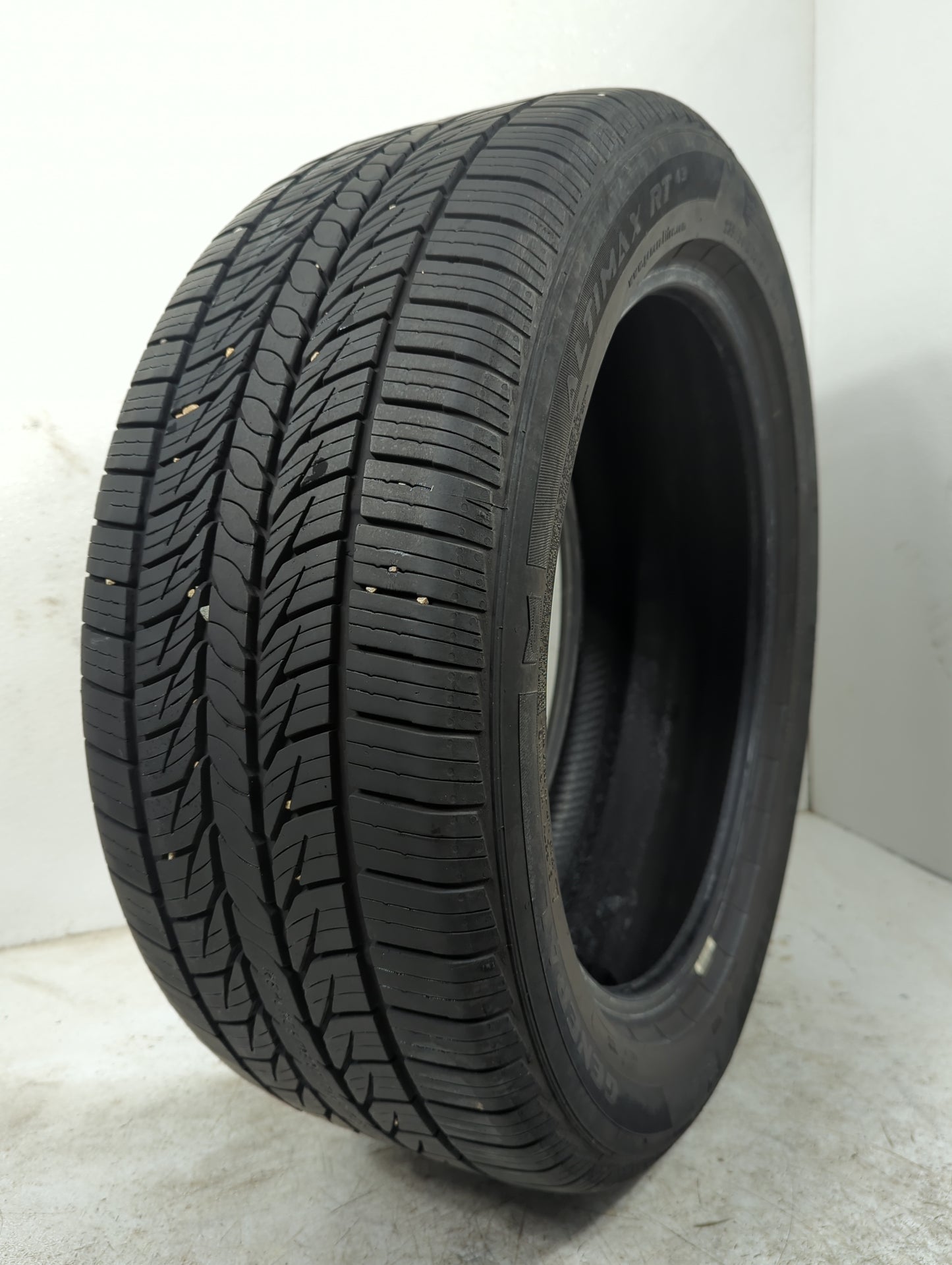 Used Tire 235/50R18 GENERAL ALTIMAX RT43 97V - Tread Depth 9/32 - Oemusedautoparts1.com