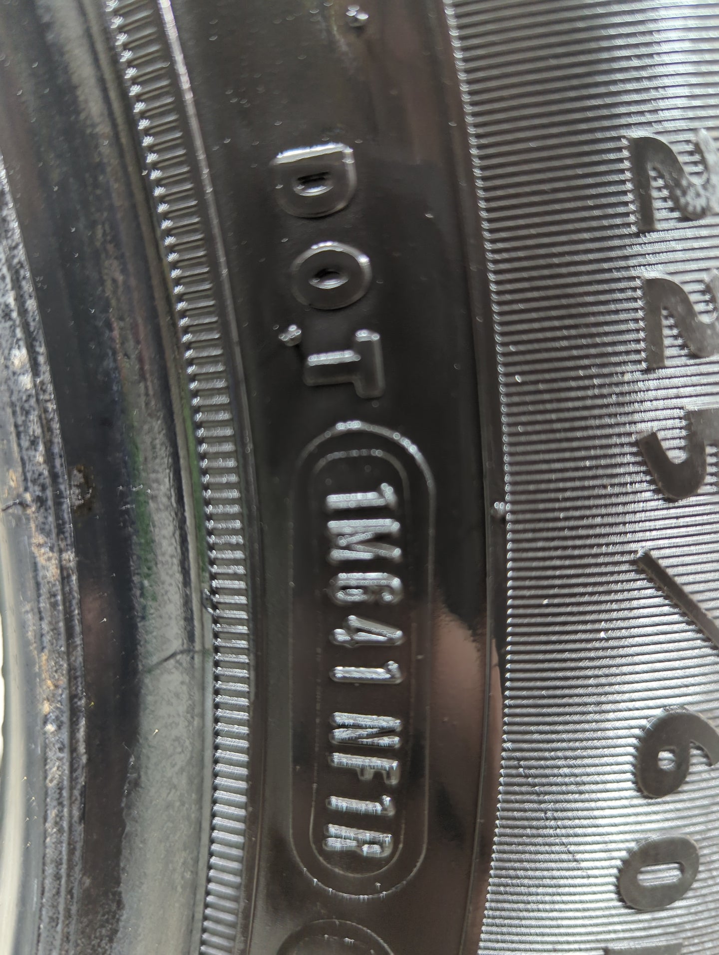 Used Tire 225/60R17 DOUGLAS TOURING A/S 99H - Tread Depth 8/32 - Oemusedautoparts1.com