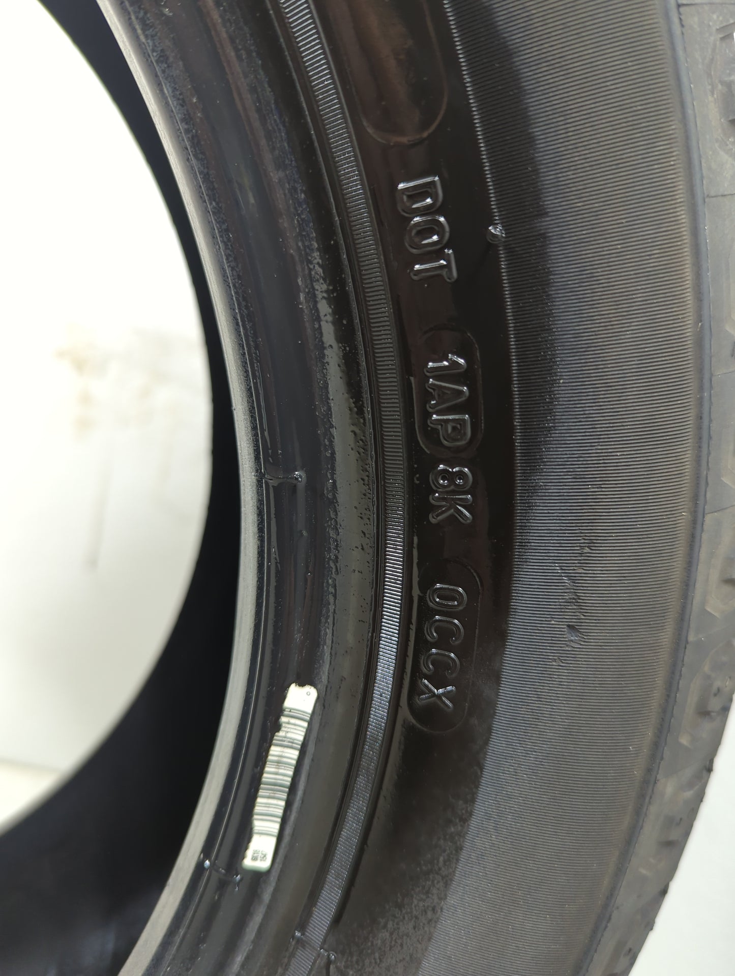 Used Tire 225/55R17 MICHELIN DEFENDER2 101H - Tread Depth 11/32 - Oemusedautoparts1.com