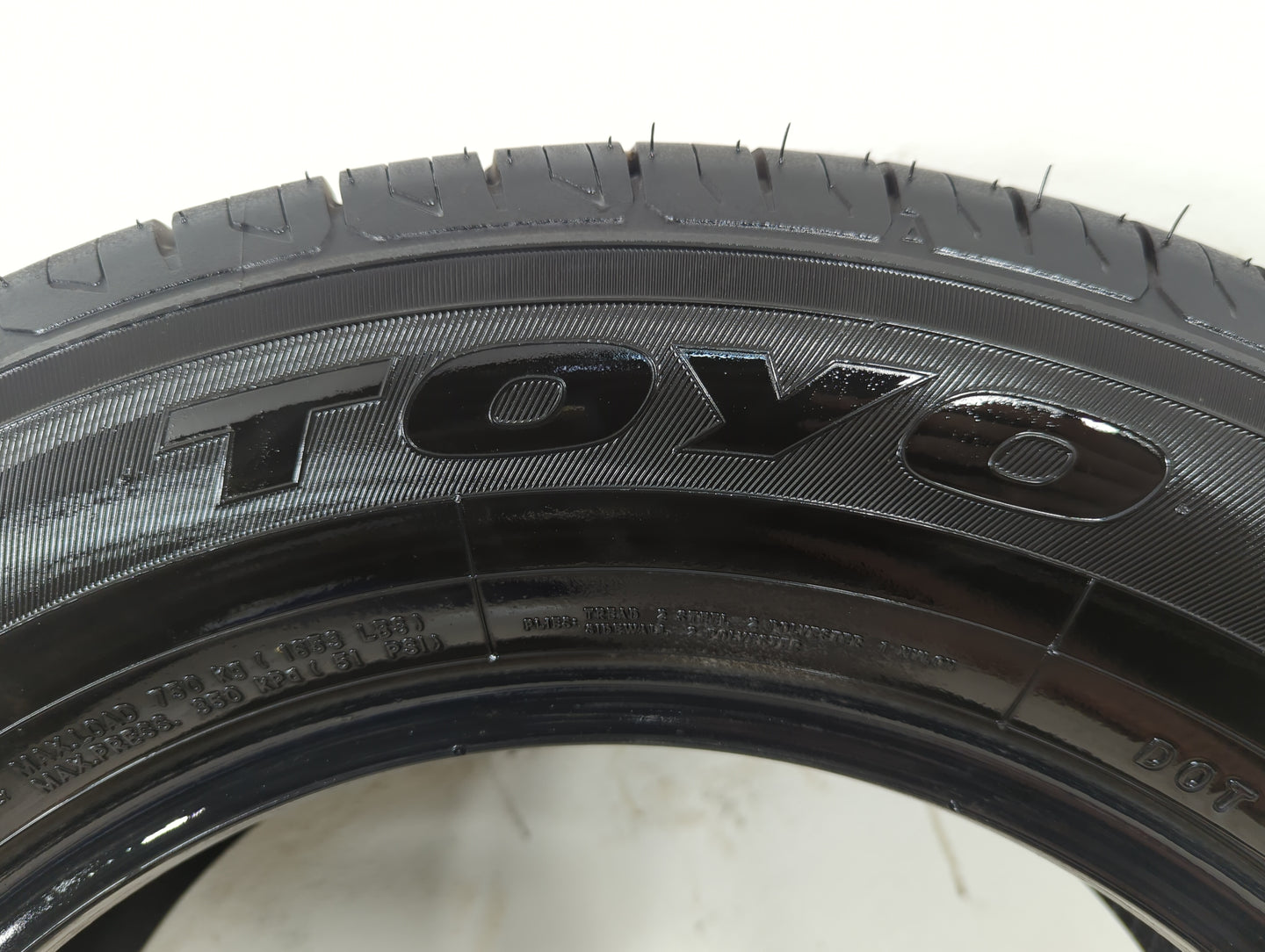 Used Tire 225/60R16 TOYO EXTENSA A/S 98H - Tread Depth 12/32 - Oemusedautoparts1.com