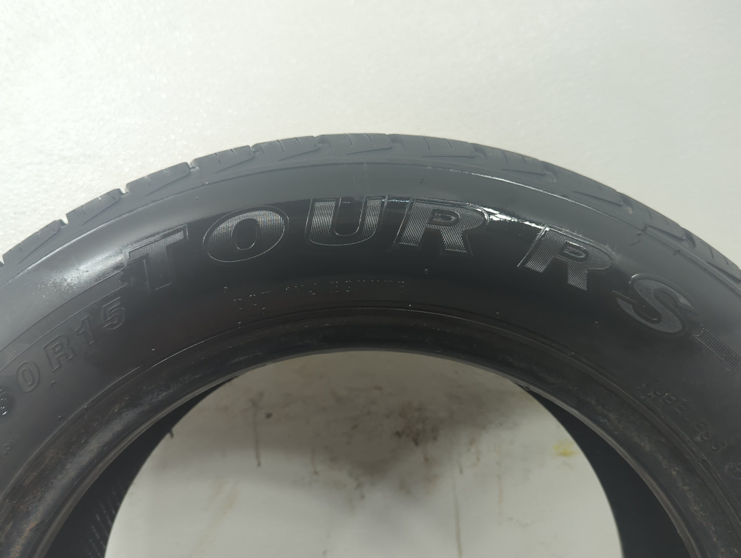 Used Tire 195/60R15 DELTA TOUR RS 88H - Tread Depth 9/32 - Oemusedautoparts1.com