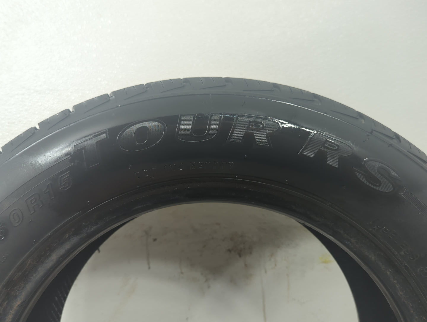 Used Tire 195/60R15 DELTA TOUR RS 88H - Tread Depth 9/32 - Oemusedautoparts1.com
