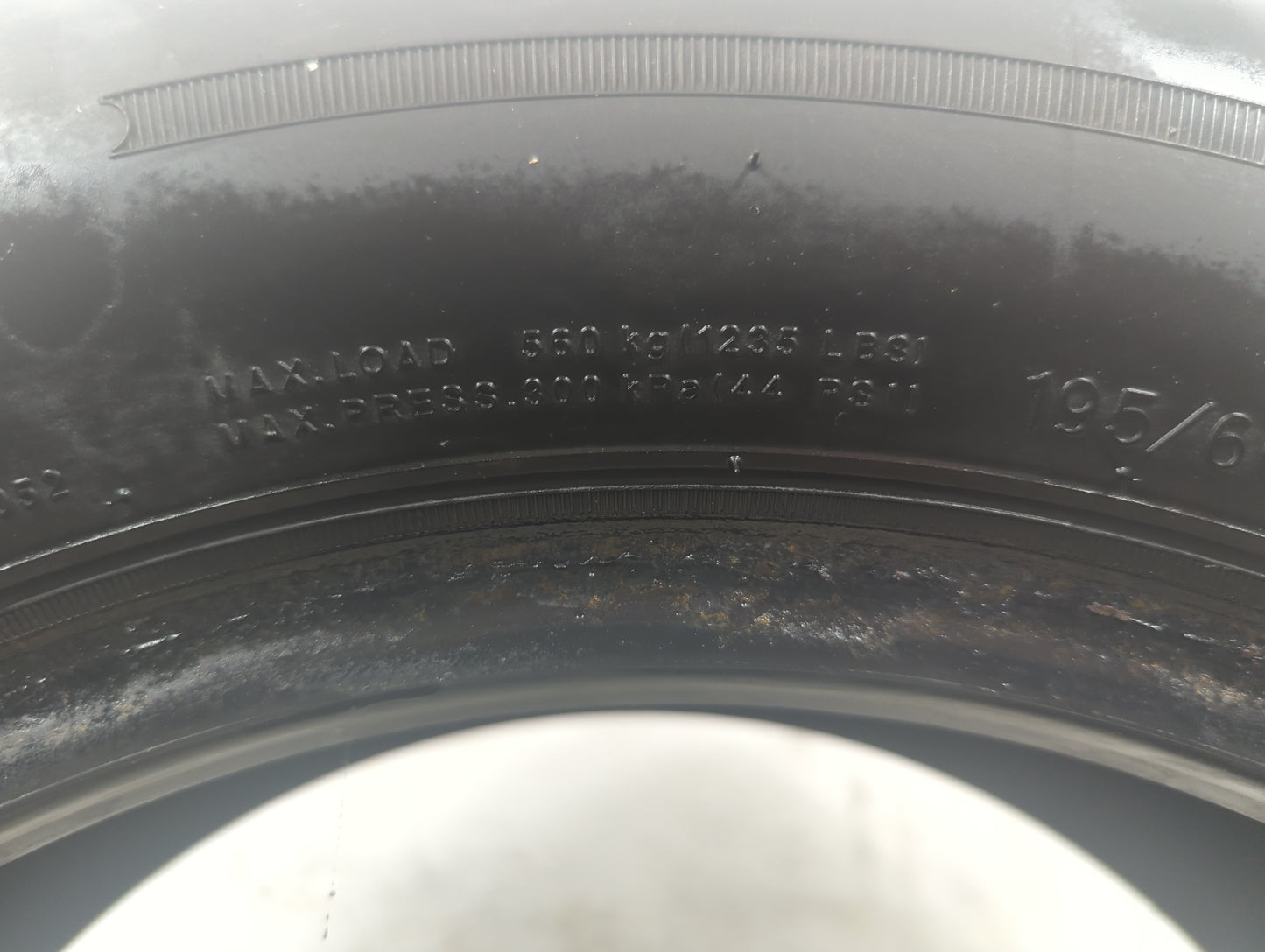Used Tire 195/60R15 DELTA TOUR RS 88H - Tread Depth 9/32 - Oemusedautoparts1.com