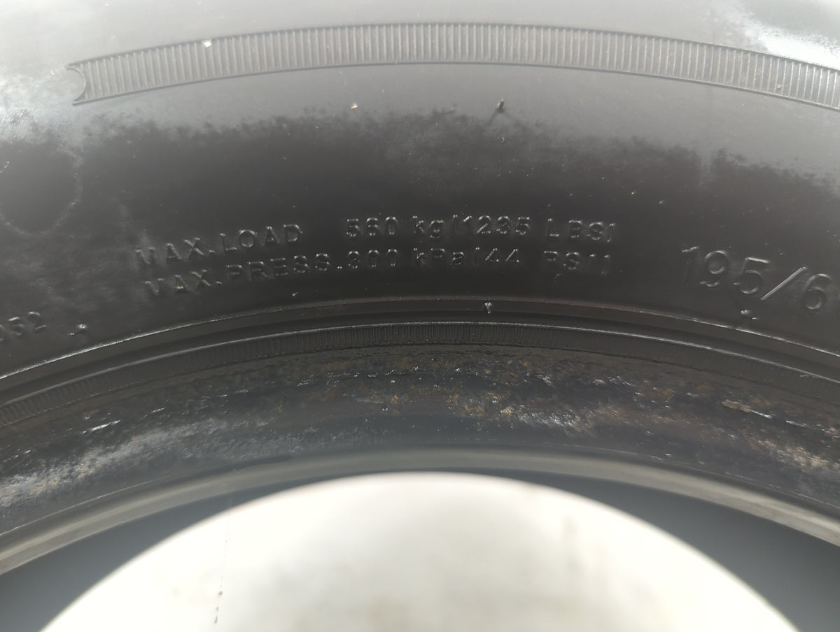 Used Tire 195/60R15 DELTA TOUR RS 88H - Tread Depth 9/32 - Oemusedautoparts1.com
