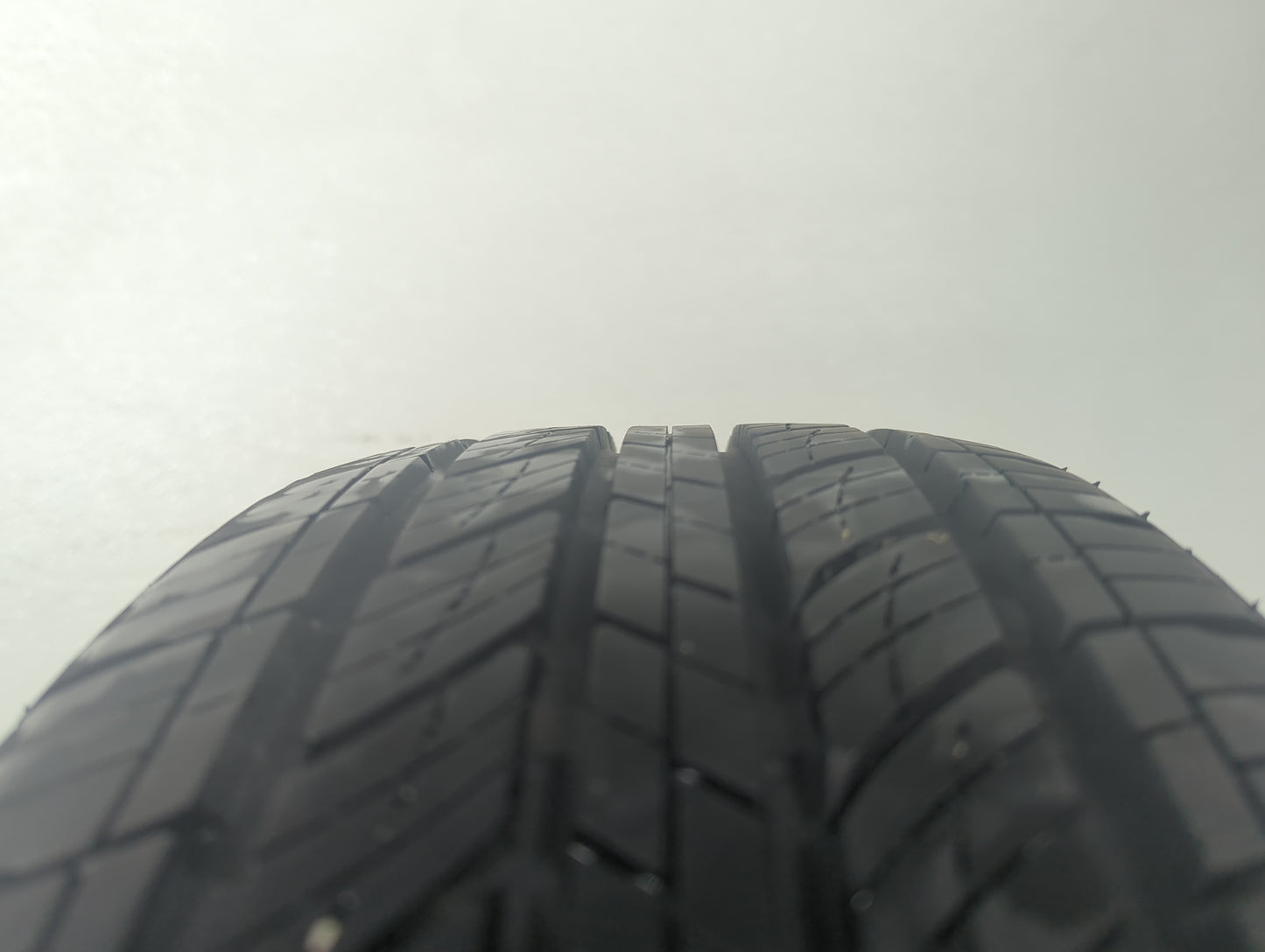 Used Tire 195/60R15 DELTA TOUR RS 88H - Tread Depth 9/32 - Oemusedautoparts1.com
