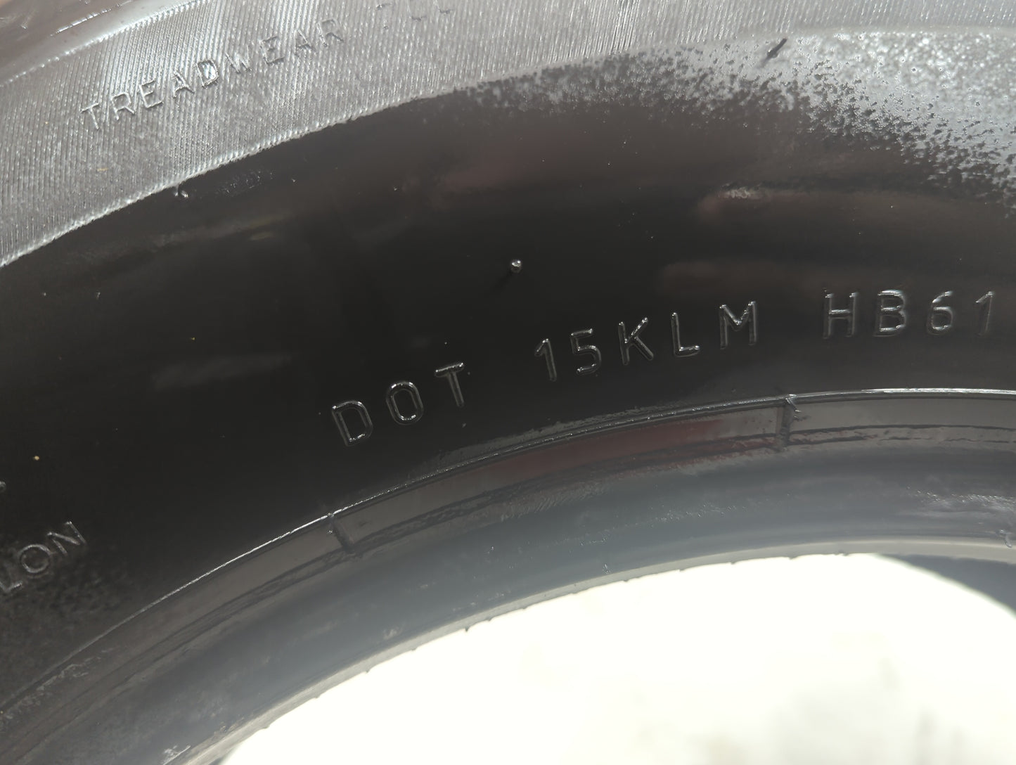 Used Tire 205/70R16 UNIROYAL TIGER PAW TOURING A/S 97H - Tread Depth 9/32 - Oemusedautoparts1.com