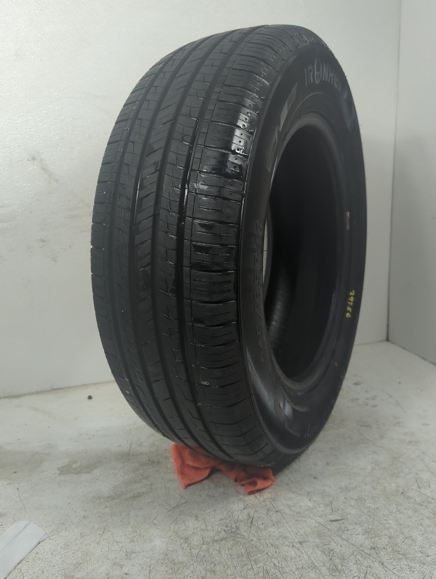 Used Tire 215/65R16 IRONHEAD REFLEX H/T 98T - Tread Depth 8/32 - Oemusedautoparts1.com