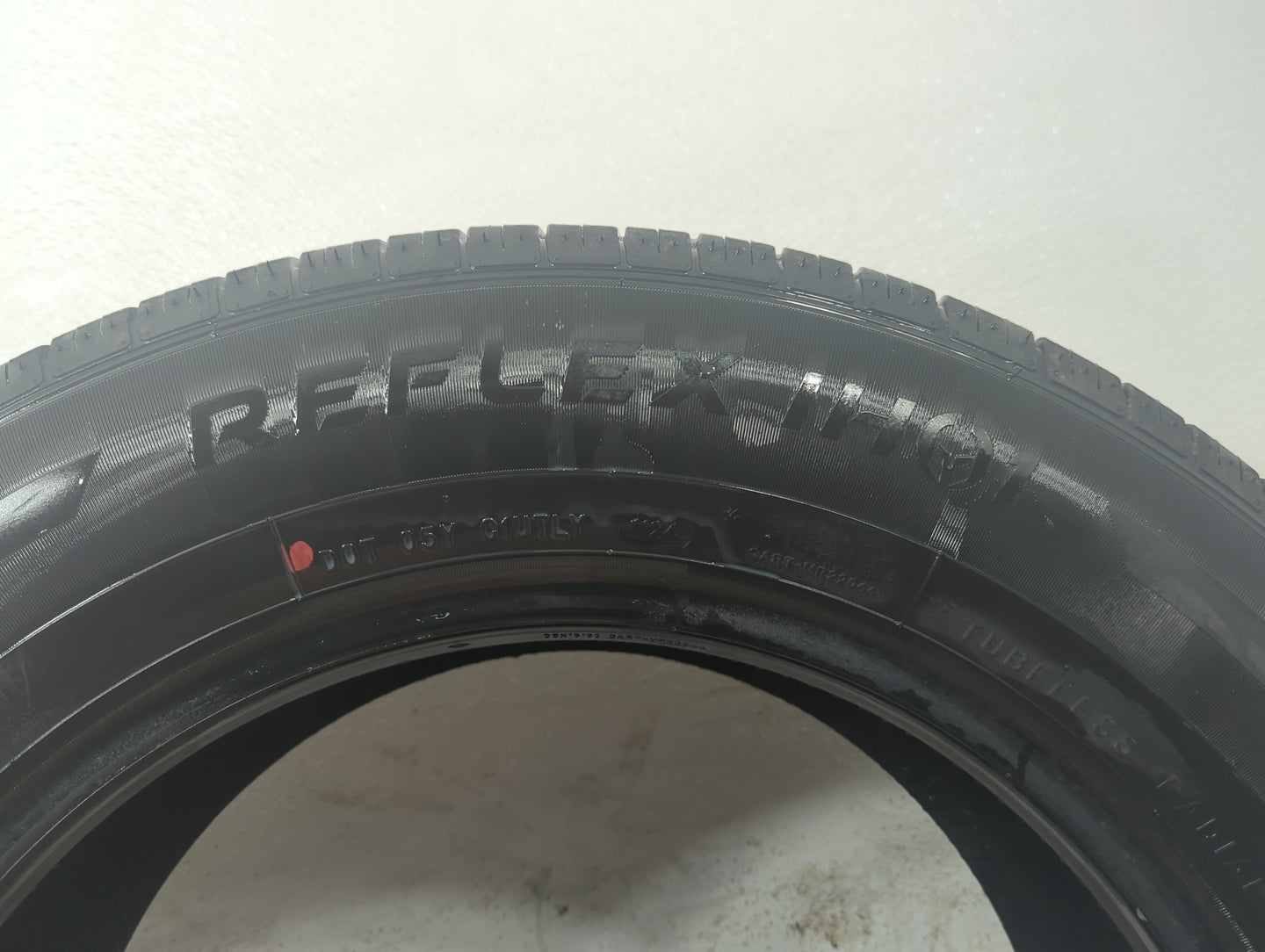 Used Tire 215/65R16 IRONHEAD REFLEX H/T 98T - Tread Depth 8/32 - Oemusedautoparts1.com
