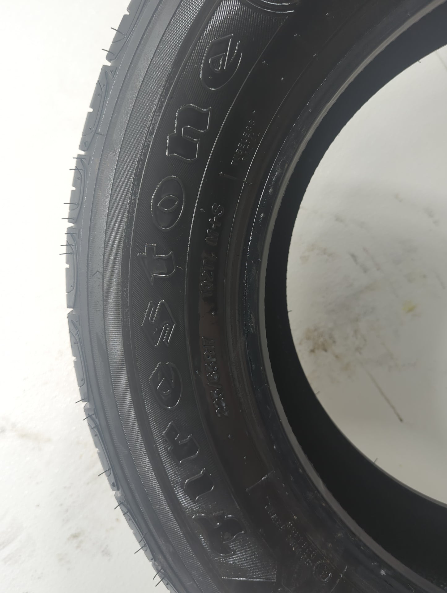 Used Tire 225/65R17 FIRESTONE DESTINATION LE3 102T - Tread Depth 10/32 - Oemusedautoparts1.com