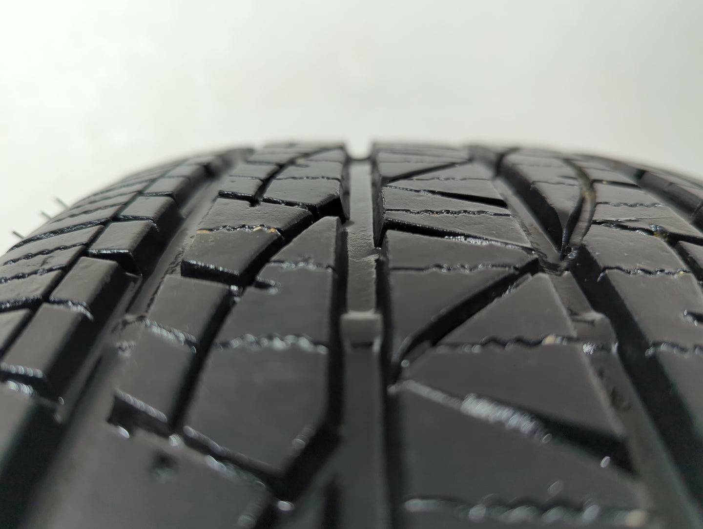 Used Tire 225/65R17 FIRESTONE DESTINATION LE3 102T - Tread Depth 10/32 - Oemusedautoparts1.com