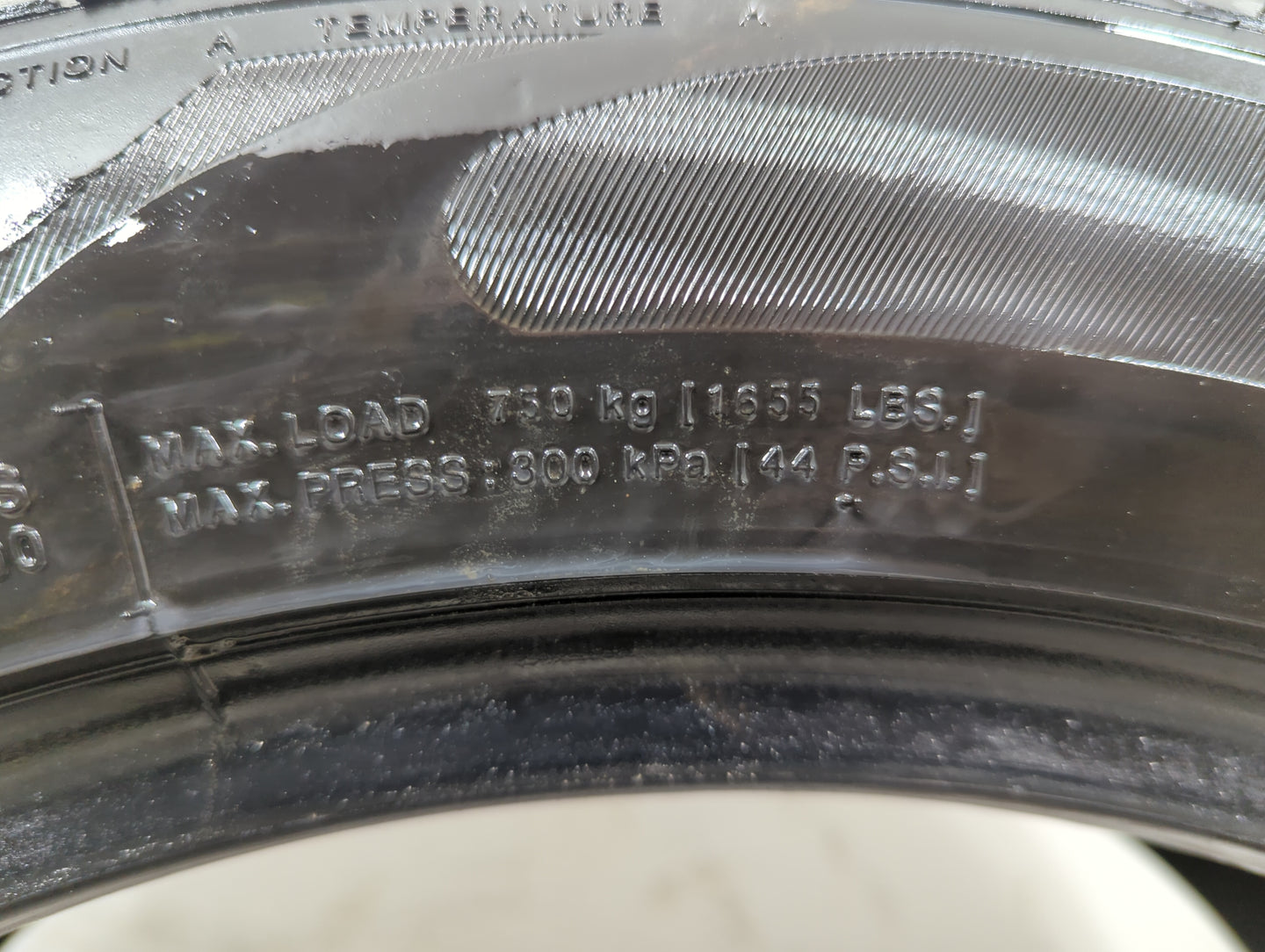 Used Tire 225/55R18 THUNDERER RANGER 98V - Tread Depth 11/32 - Oemusedautoparts1.com