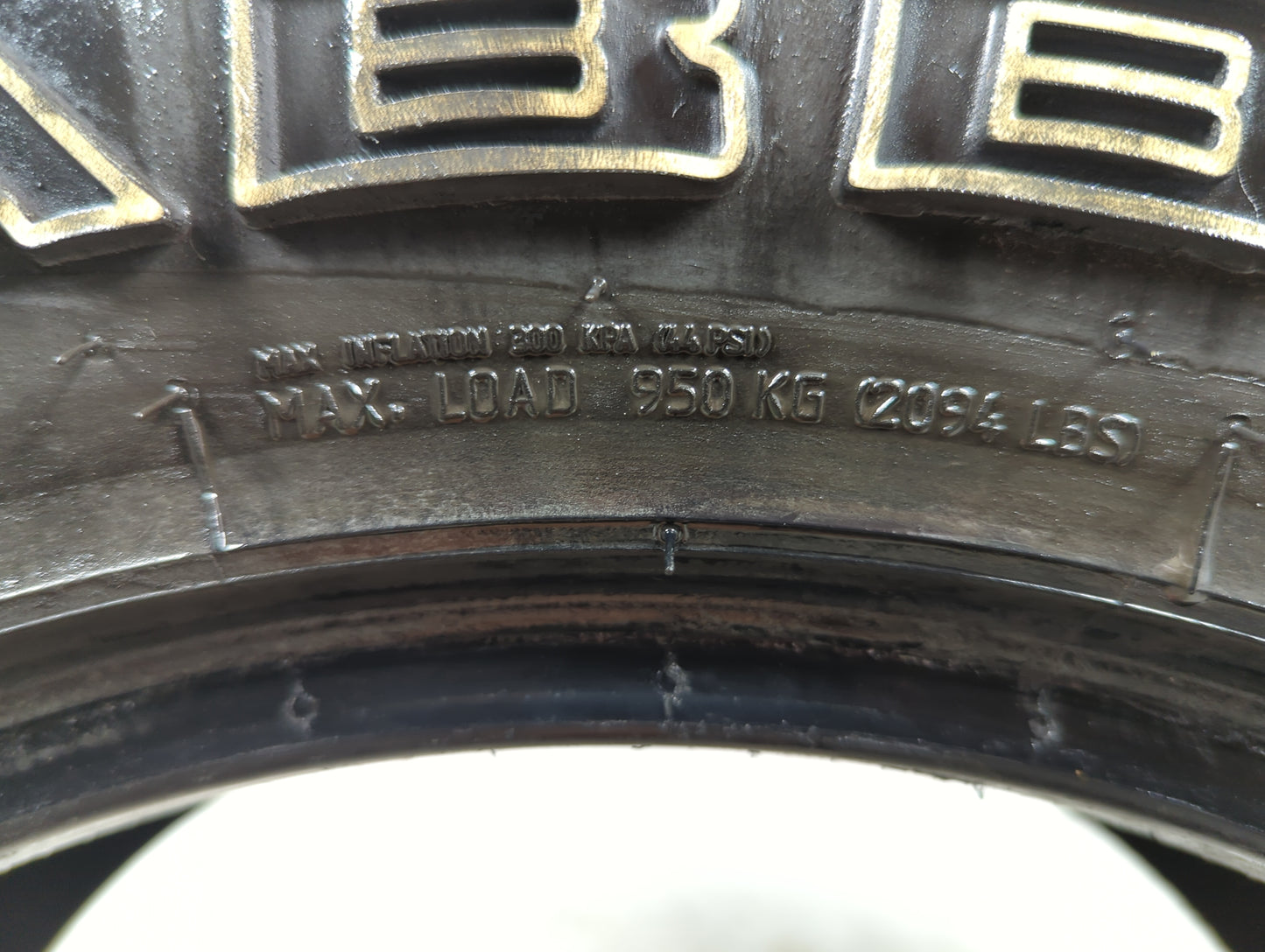Used Tire 235/70R16 GENERAL GRABBER AT2 106T - Tread Depth 9/32 - Oemusedautoparts1.com