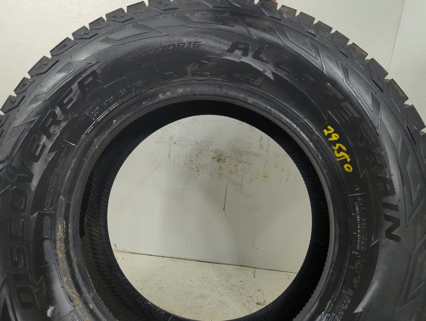 Used Tire 245/70R16 COOPER DISCOVERER ALL-TERRAIN 111T - Tread Depth 14/32 - Oemusedautoparts1.com