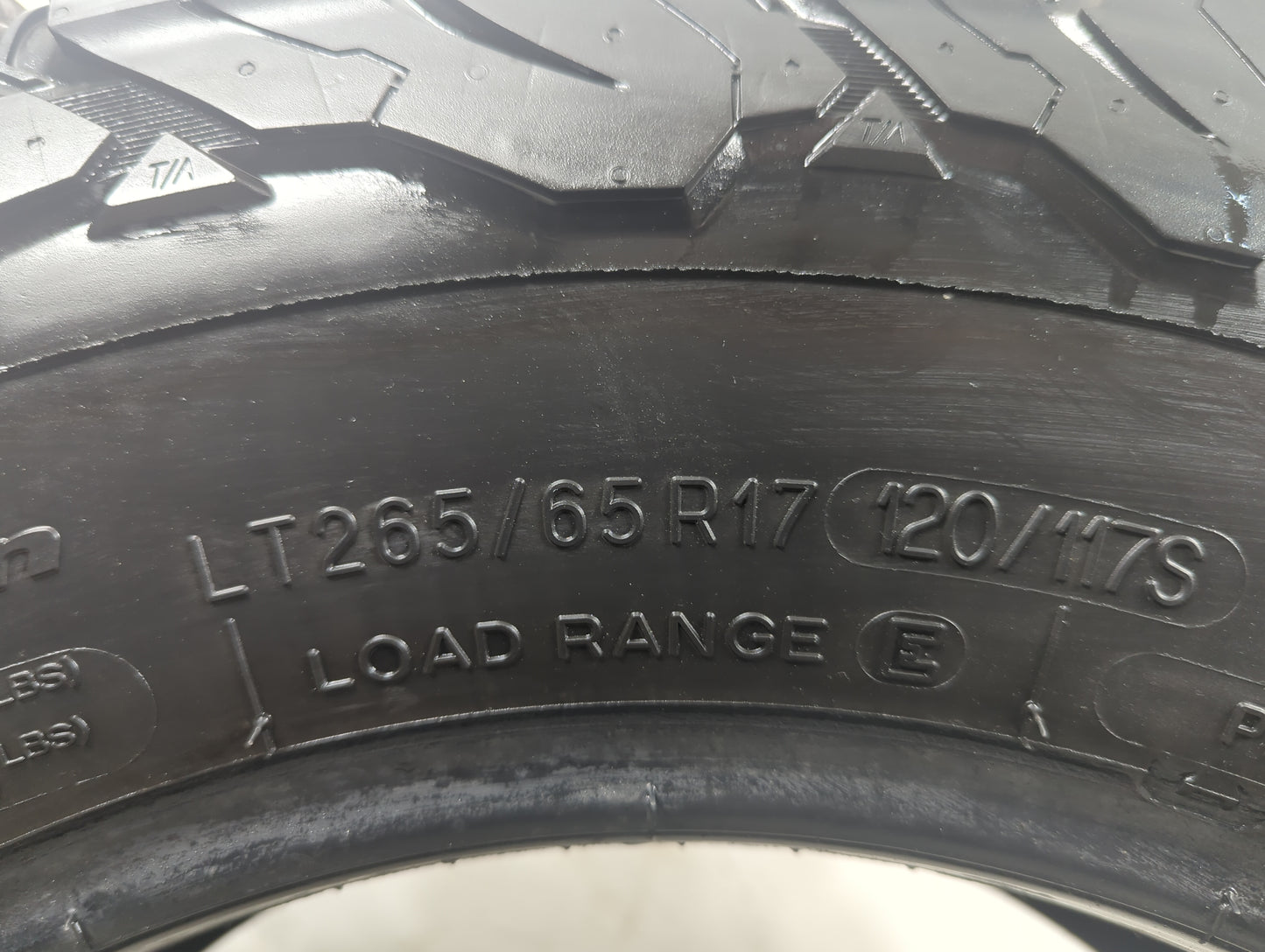 Used Tire - Tread Depth null/32 - Oemusedautoparts1.com