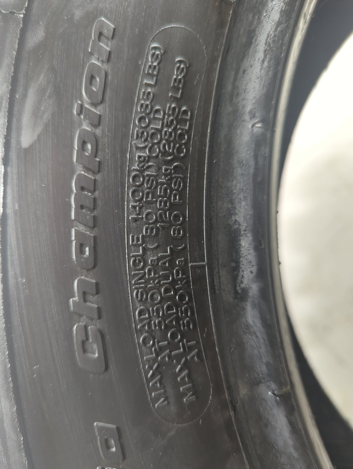 Used Tire - Tread Depth null/32 - Oemusedautoparts1.com