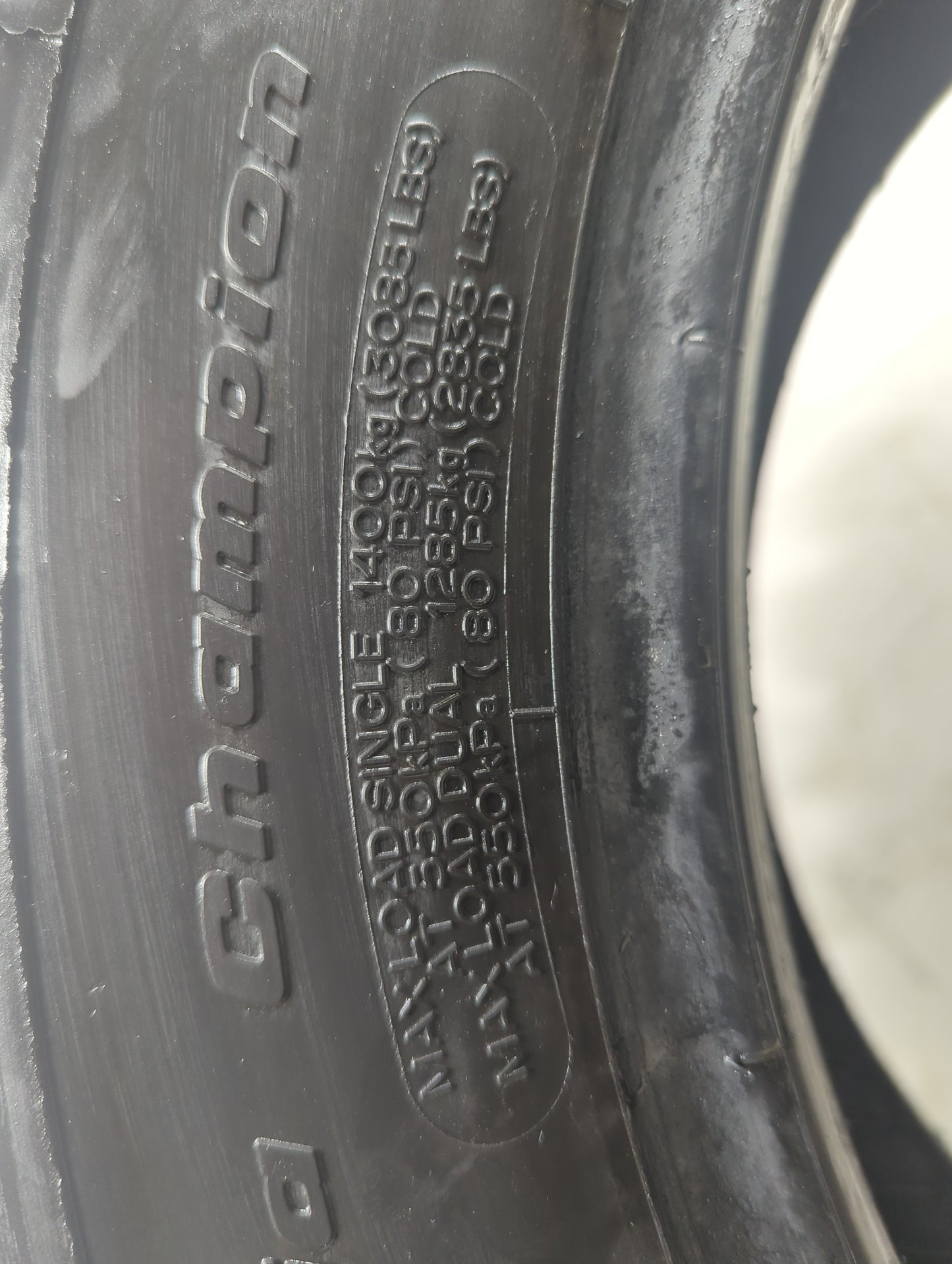Used Tire - Tread Depth null/32 - Oemusedautoparts1.com
