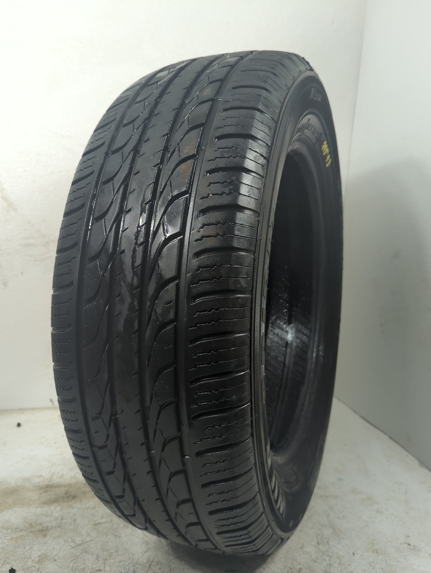 Used Tire 235/60R18 GOODYEAR WILD SPIRIT SPORT 107V - Tread Depth 8/32 - Oemusedautoparts1.com