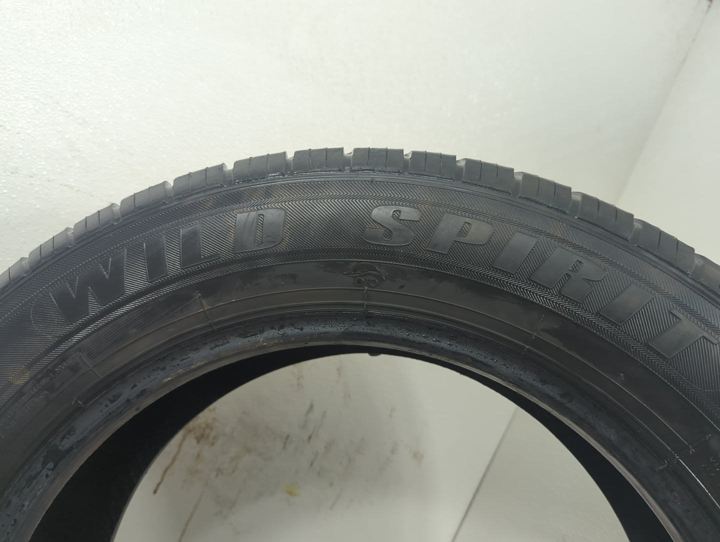 Used Tire 235/60R18 GOODYEAR WILD SPIRIT SPORT 107V - Tread Depth 8/32 - Oemusedautoparts1.com