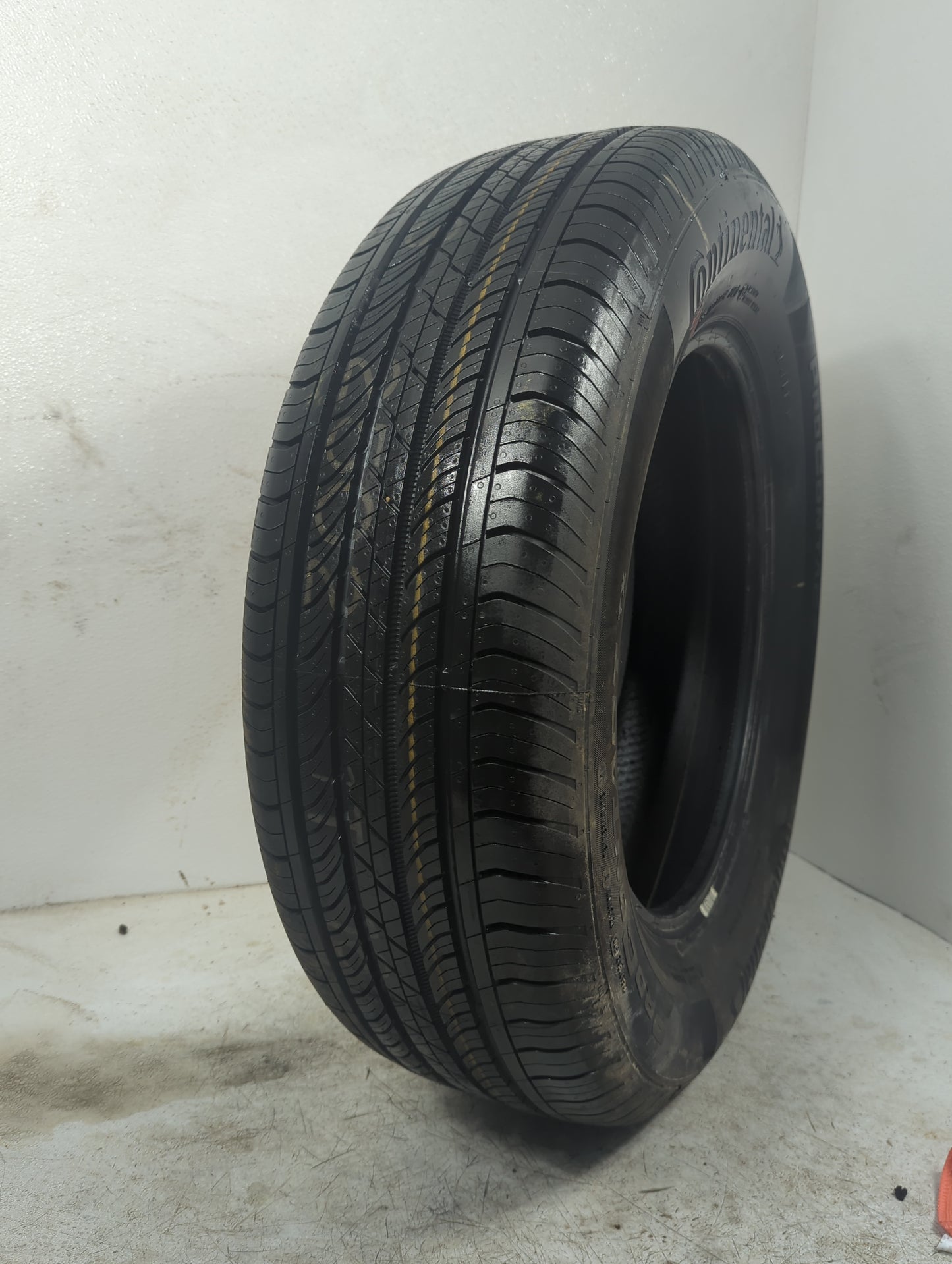 Used Tire 225/65R17 CONTINENTAL PROCONTACT TX 102H - Tread Depth 10/32 - Oemusedautoparts1.com