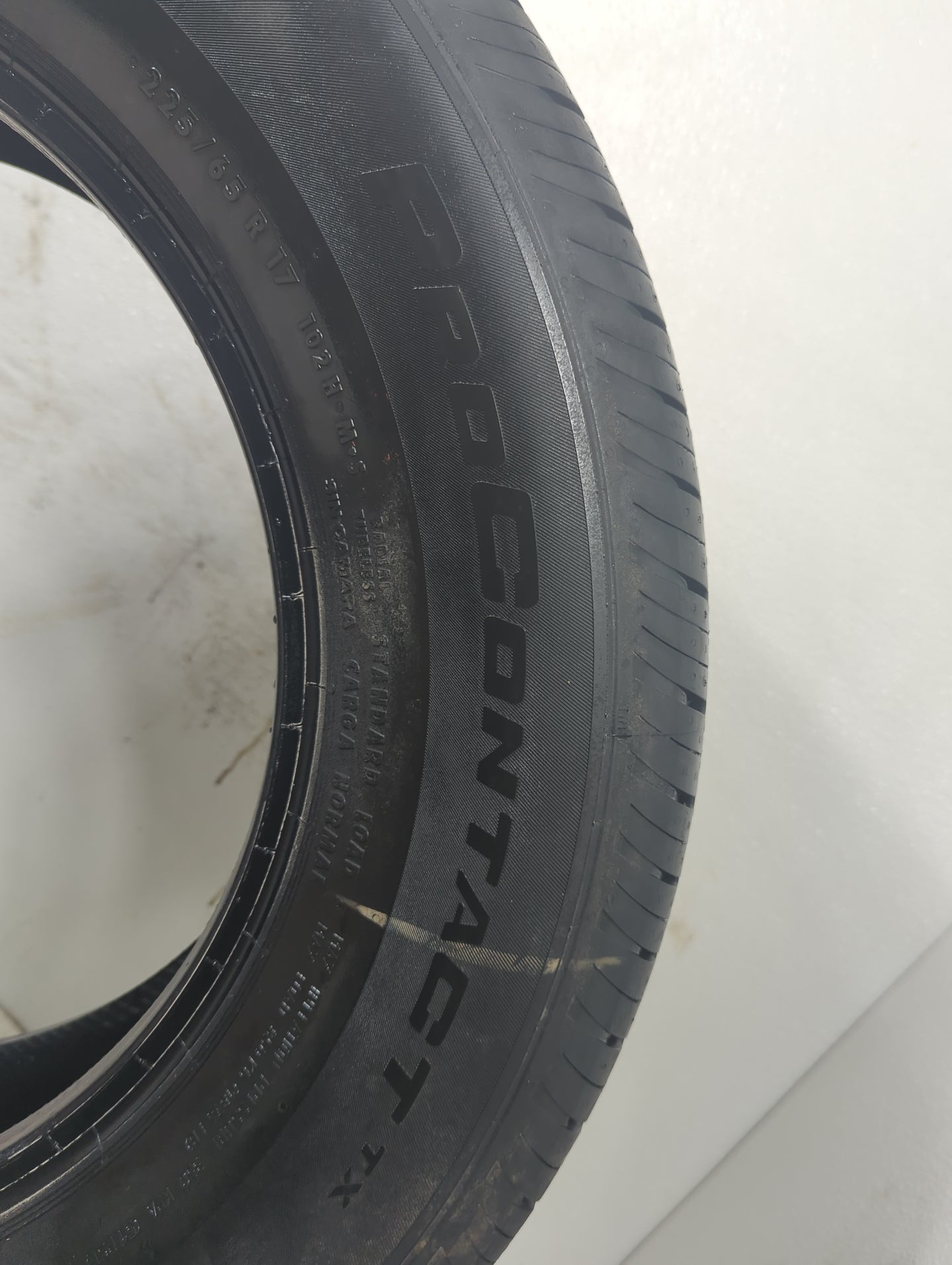 Used Tire 225/65R17 CONTINENTAL PROCONTACT TX 102H - Tread Depth 10/32 - Oemusedautoparts1.com
