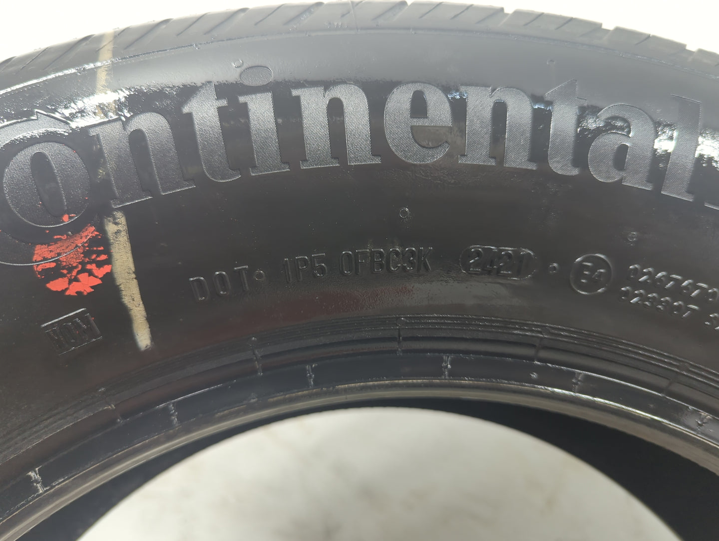 Used Tire 225/65R17 CONTINENTAL PROCONTACT TX 102H - Tread Depth 10/32 - Oemusedautoparts1.com