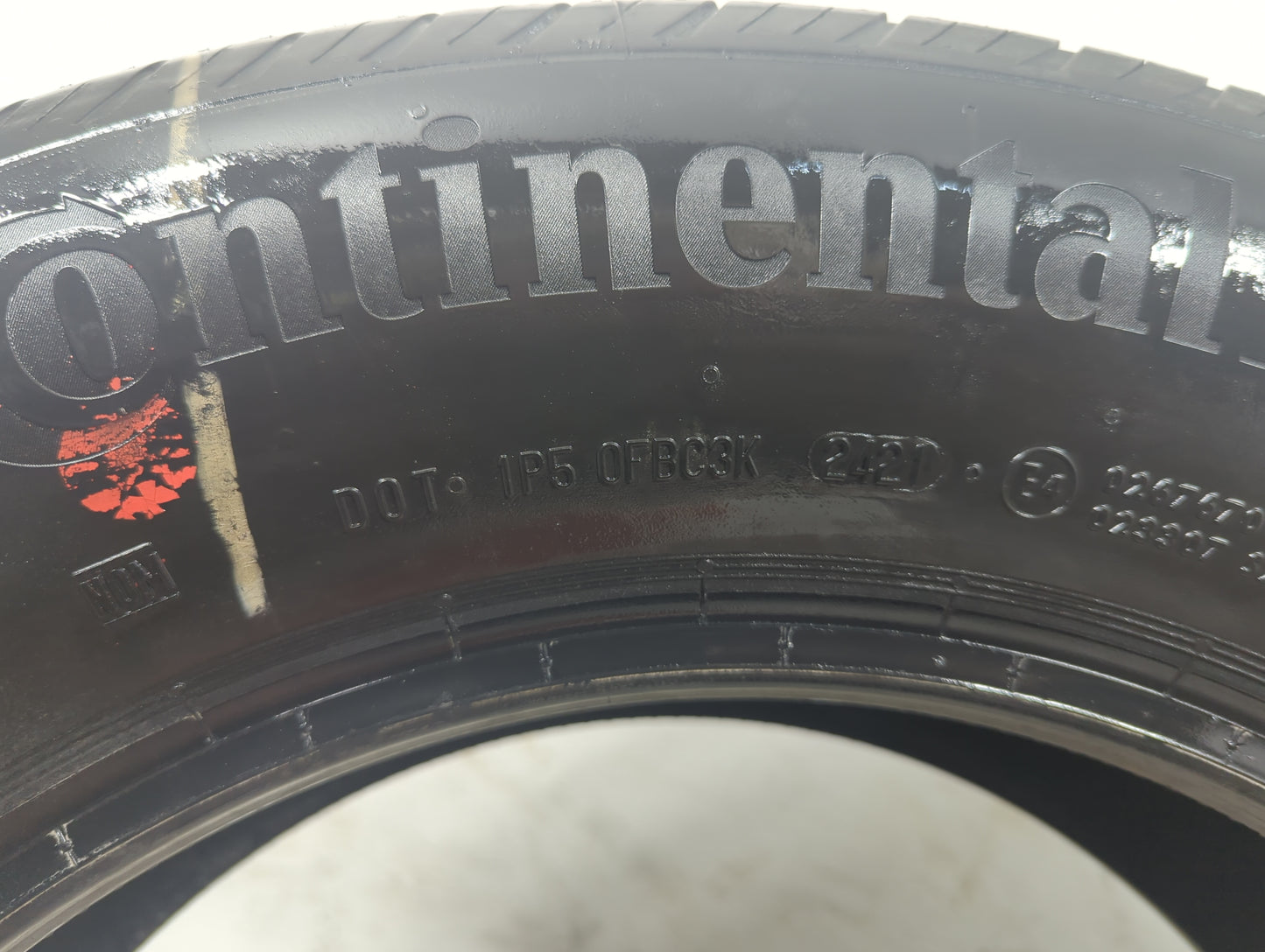 Used Tire 225/65R17 CONTINENTAL PROCONTACT TX 102H - Tread Depth 10/32 - Oemusedautoparts1.com