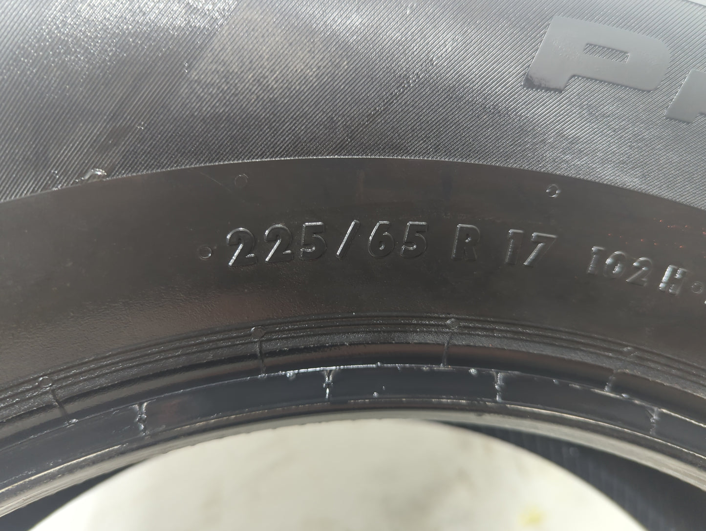 Used Tire 225/65R17 CONTINENTAL PROCONTACT TX 102H - Tread Depth 10/32 - Oemusedautoparts1.com