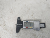 Used Tire - Tread Depth null/32 - Oemusedautoparts1.com