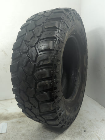 compare product Used Tire 265/70R17 COOPER EVOLUTION M/T 121Q - Tread Depth 11/32