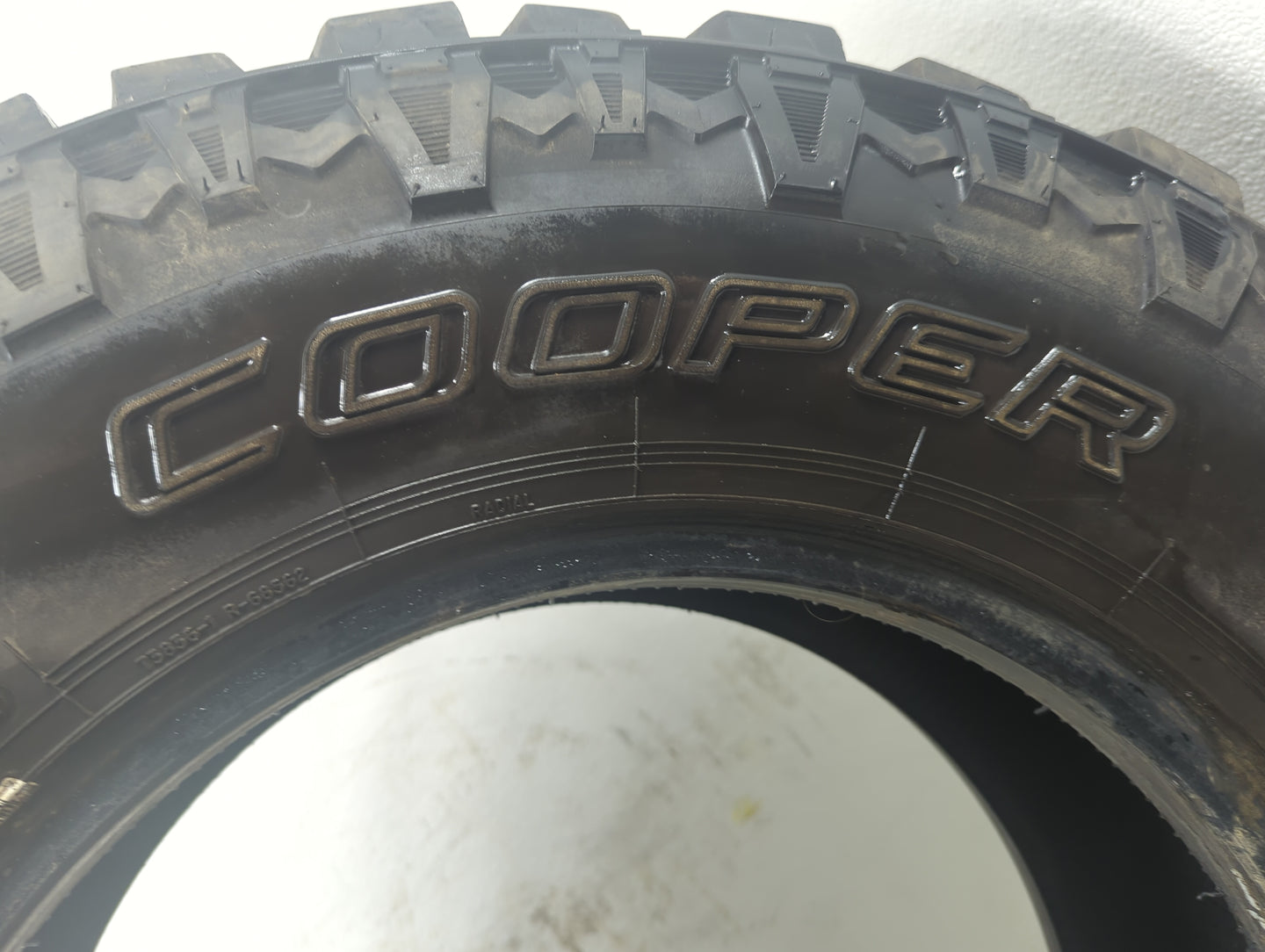 Used Tire 265/70R17 COOPER EVOLUTION M/T 121Q - Tread Depth 11/32 - Oemusedautoparts1.com